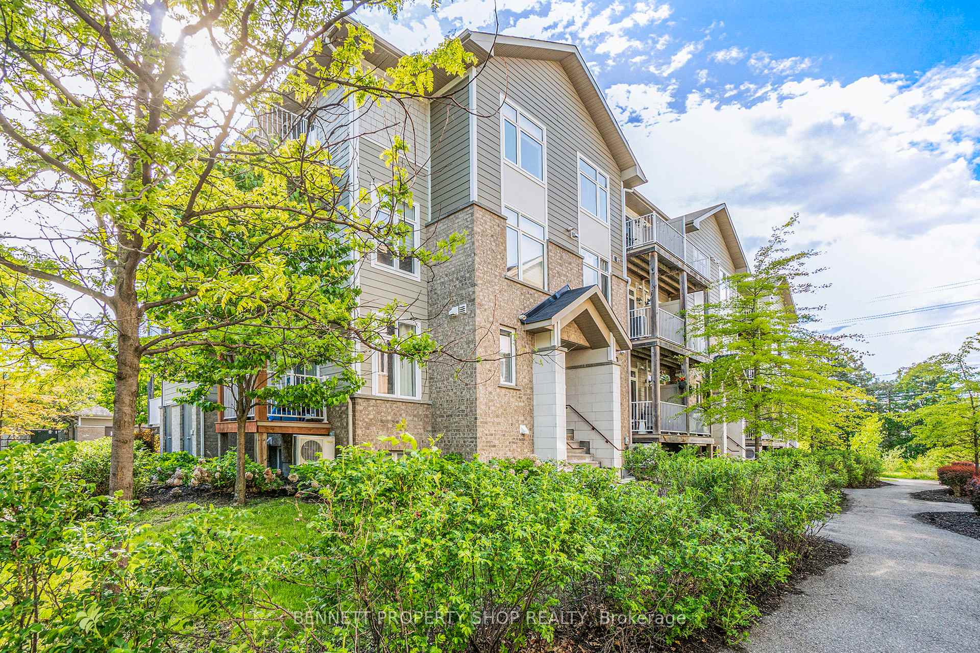 Photo 13 of Unit B, 302 Everest Private, Ottawa, Elmvale Acres — HOMEH