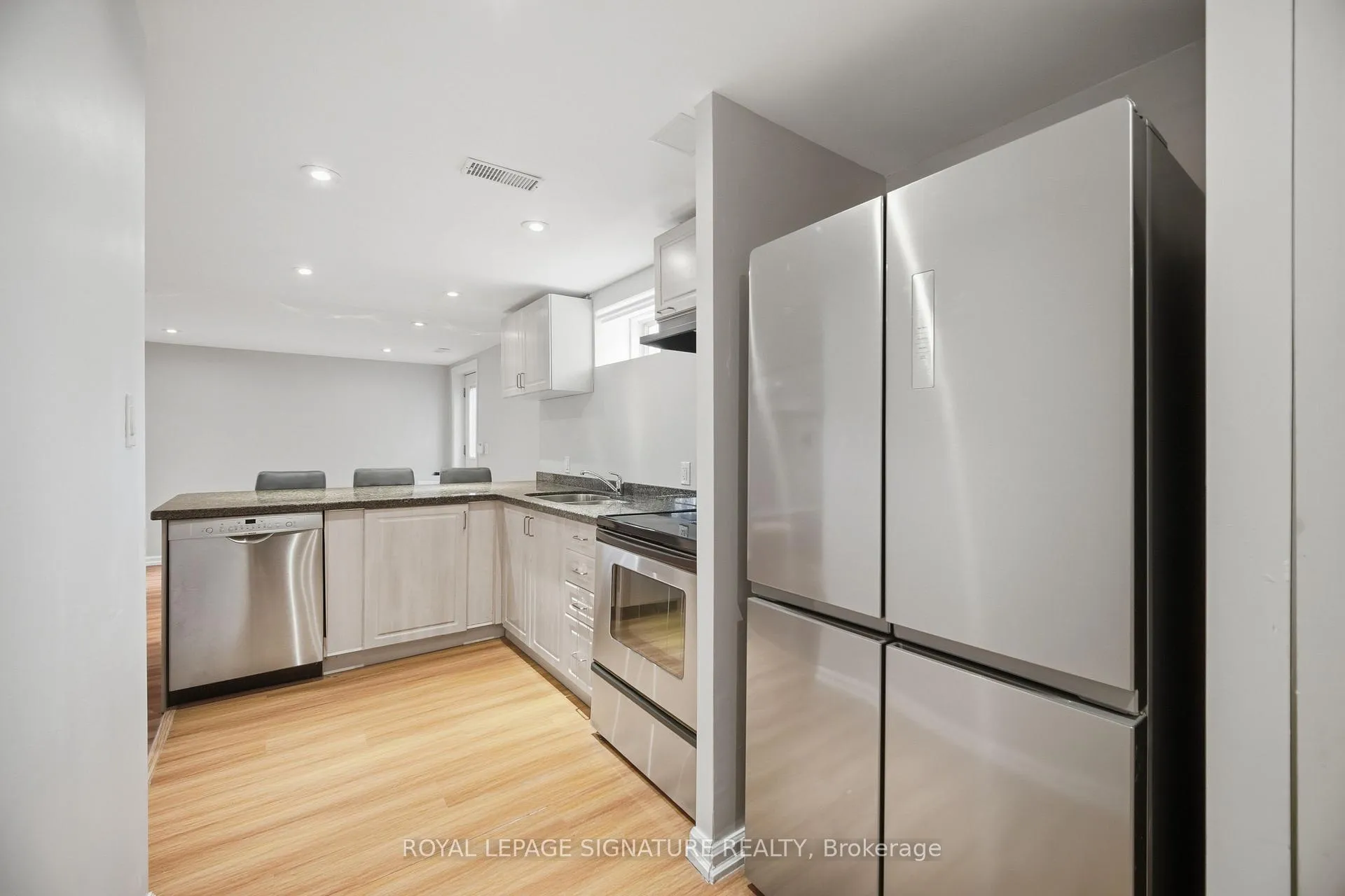 Photo 17 of Unit 2, 53 Guery Crescent, Vaughan, East Woodbridge — HOMEH