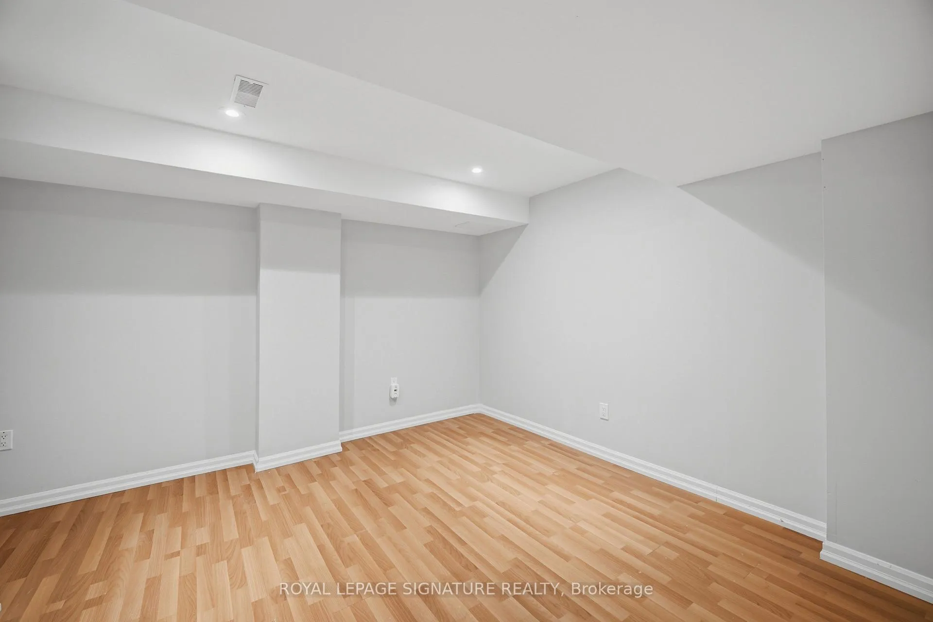 Photo 22 of Unit 2, 53 Guery Crescent, Vaughan, East Woodbridge — HOMEH