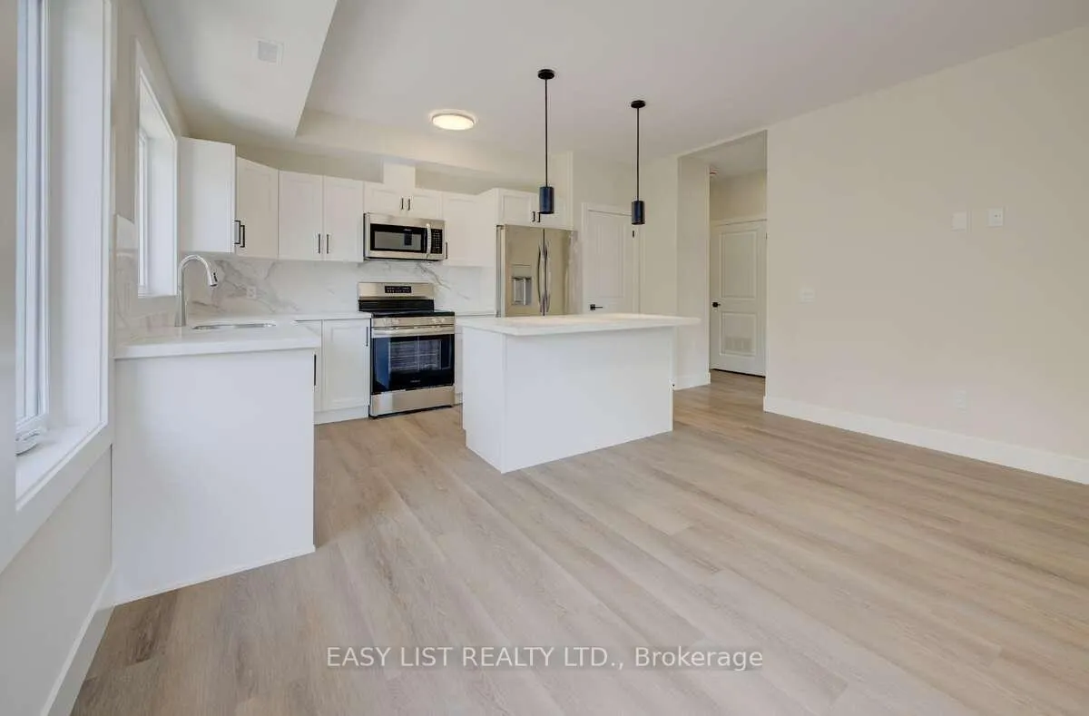 Photo 5 of Unit 4, 17 Peter Street, Kitchener, Cedar Hill — HOMEH