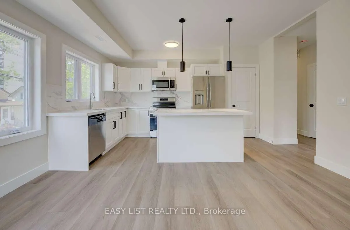Photo 6 of Unit 4, 17 Peter Street, Kitchener, Cedar Hill — HOMEH