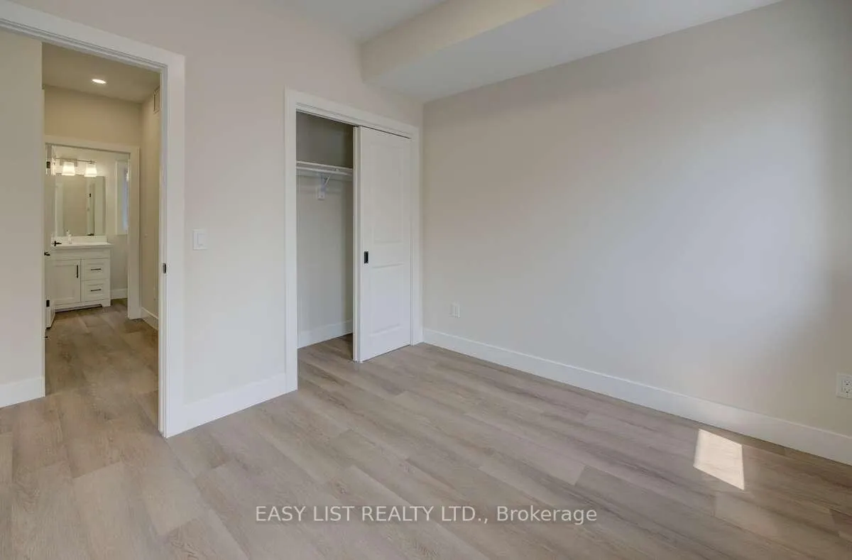 Photo 11 of Unit 4, 17 Peter Street, Kitchener, Cedar Hill — HOMEH