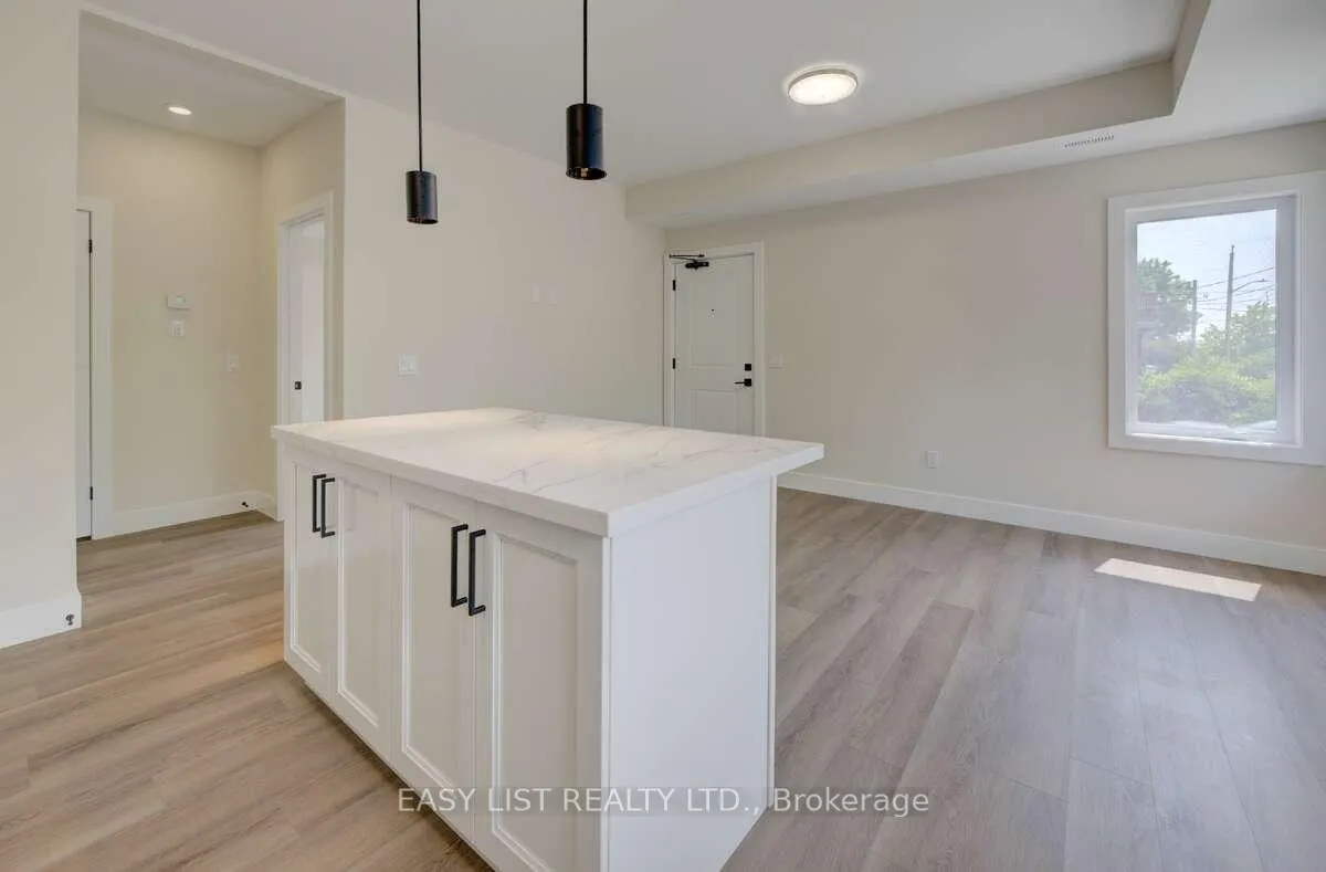 Photo 13 of Unit 4, 17 Peter Street, Kitchener, Cedar Hill — HOMEH