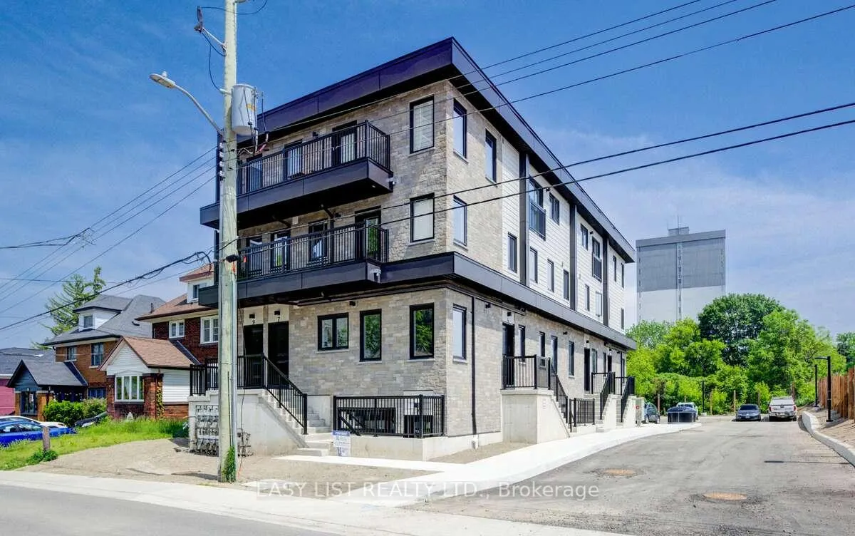 Photo 20 of Unit 4, 17 Peter Street, Kitchener, Cedar Hill — HOMEH