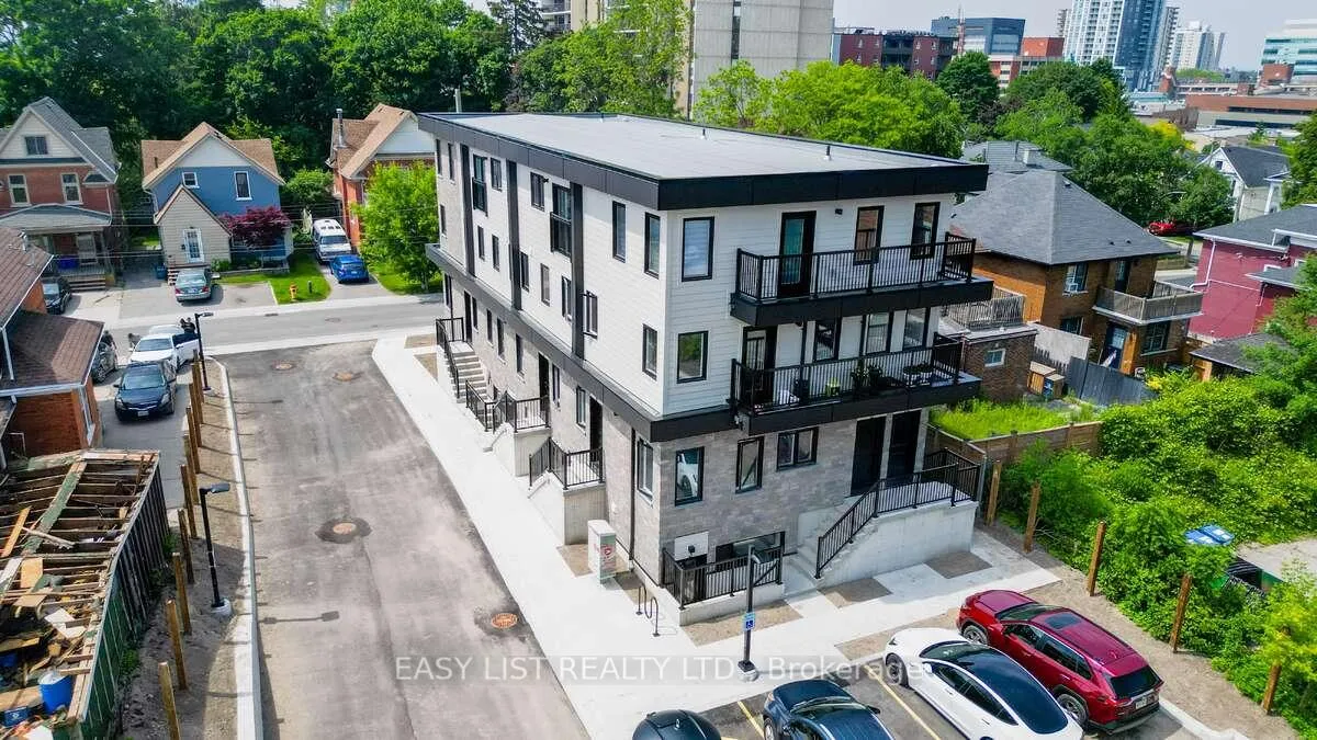 Photo 22 of Unit 4, 17 Peter Street, Kitchener, Cedar Hill — HOMEH