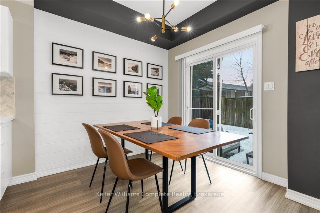 Photo 11 of 6 Liddycoat Lane, Hamilton, Ancaster — HOMEH