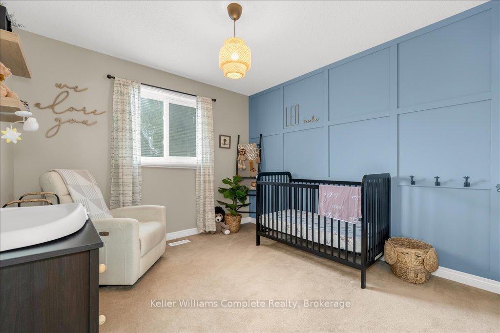 Photo 17 of 6 Liddycoat Lane, Hamilton, Ancaster — HOMEH