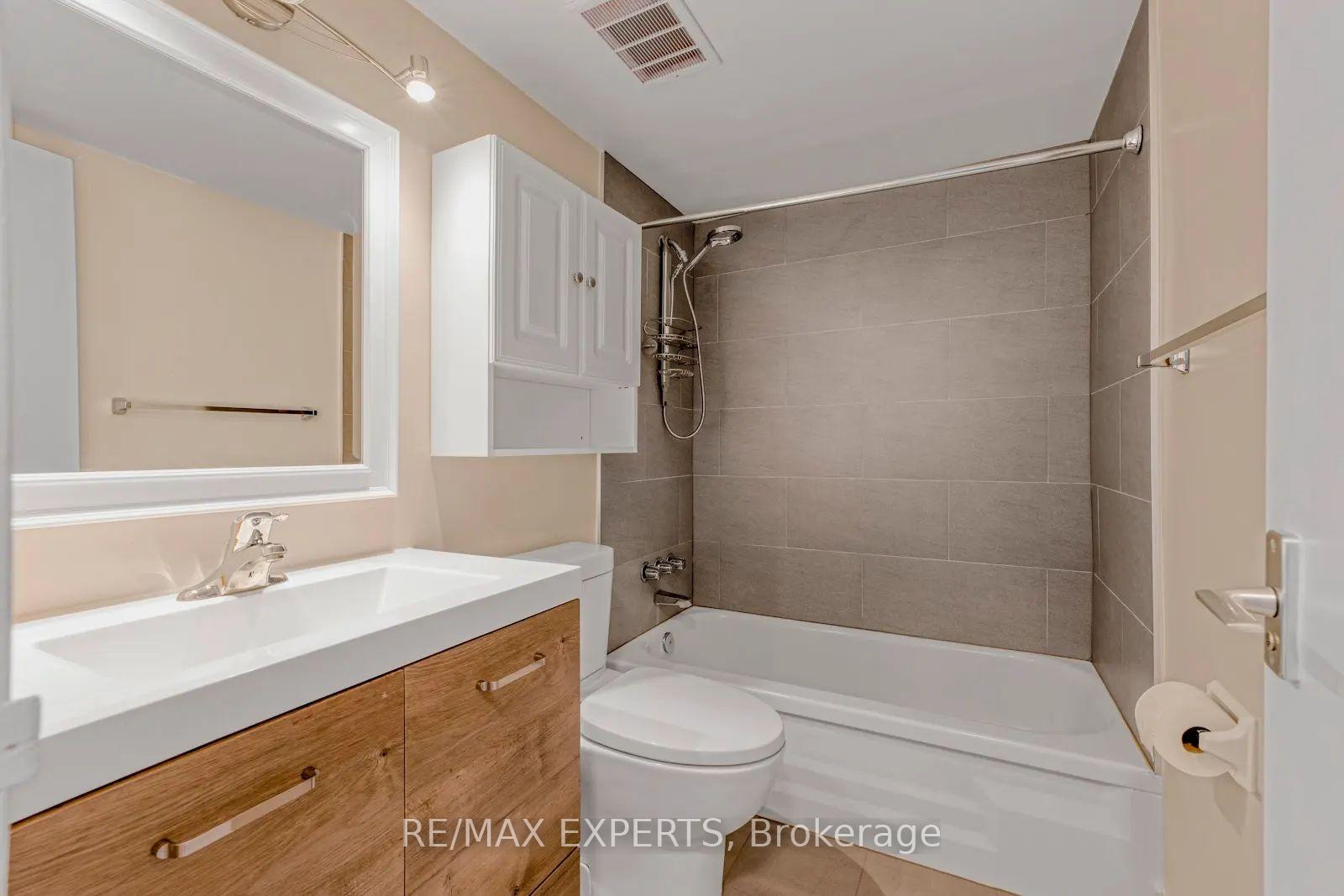 Photo 12 of Unit 2718, 1 Massey Square, Toronto, Crescent Town — HOMEH