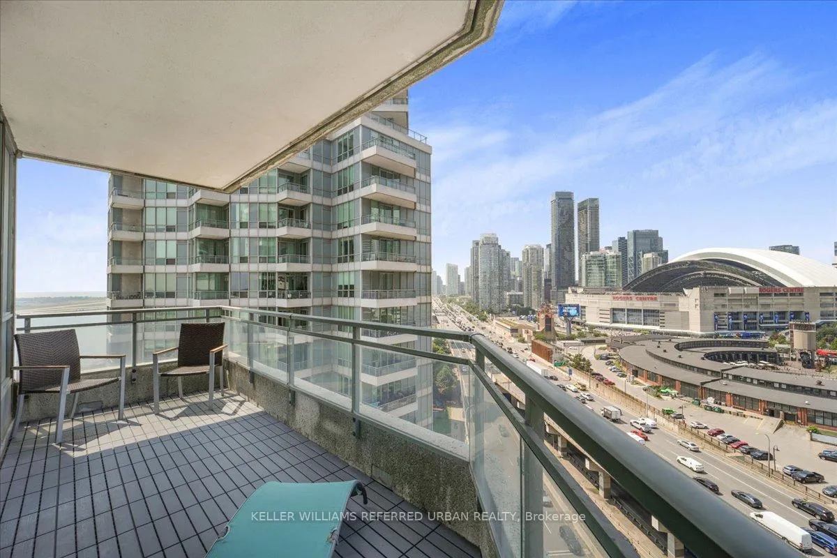 Photo 10 of Unit 2011, 228 Queens Quay W, Toronto, Waterfront Communities — HOMEH