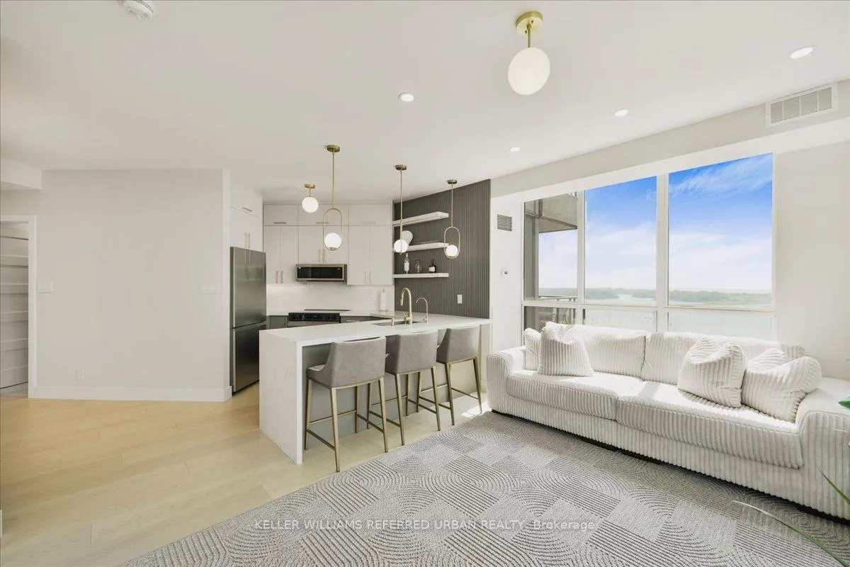Photo 11 of Unit 2011, 228 Queens Quay W, Toronto, Waterfront Communities — HOMEH