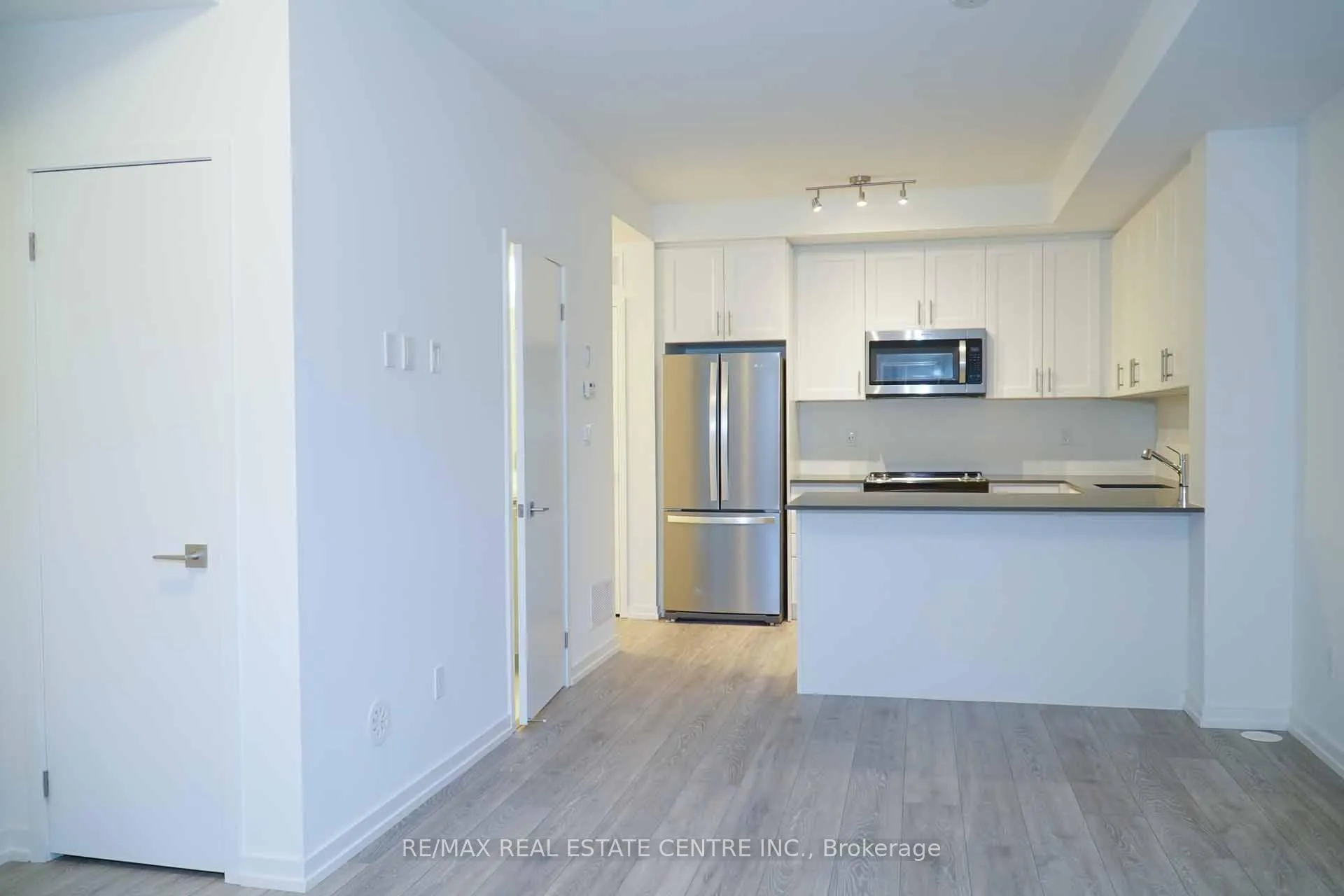 Photo 8 of Unit 24, 14 Lytham Green Circle, Newmarket, Glenway Estates — HOMEH