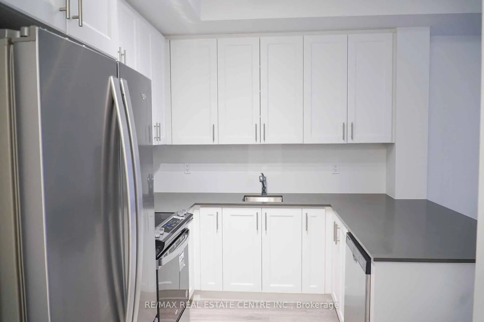 Photo 12 of Unit 24, 14 Lytham Green Circle, Newmarket, Glenway Estates — HOMEH