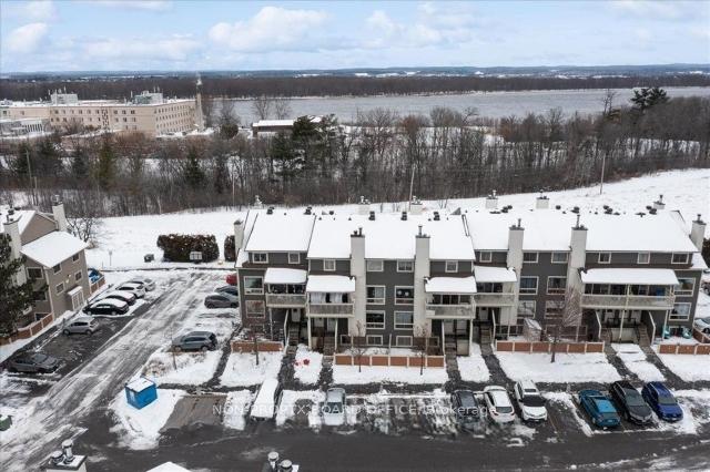 Front of Unit 36A, 782 St. Andre Drive N