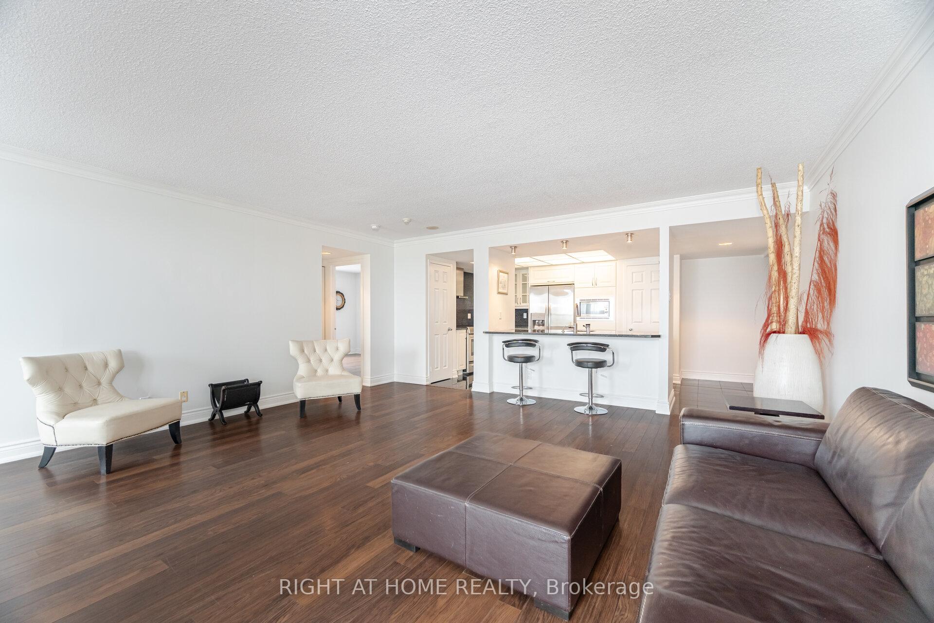 Photo 15 of Unit 1812, 77 Harbour Square, Toronto, Waterfront Communities — HOMEH