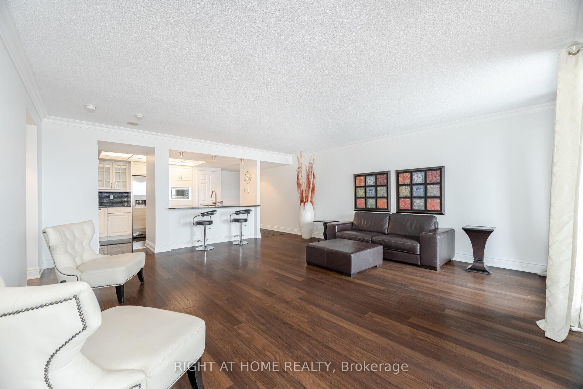 Photo 16 of Unit 1812, 77 Harbour Square, Toronto, Waterfront Communities — HOMEH