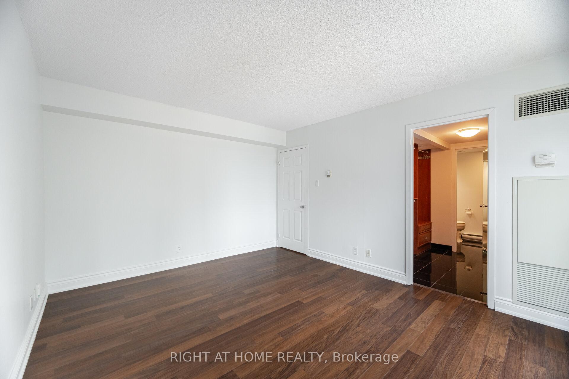 Photo 26 of Unit 1812, 77 Harbour Square, Toronto, Waterfront Communities — HOMEH