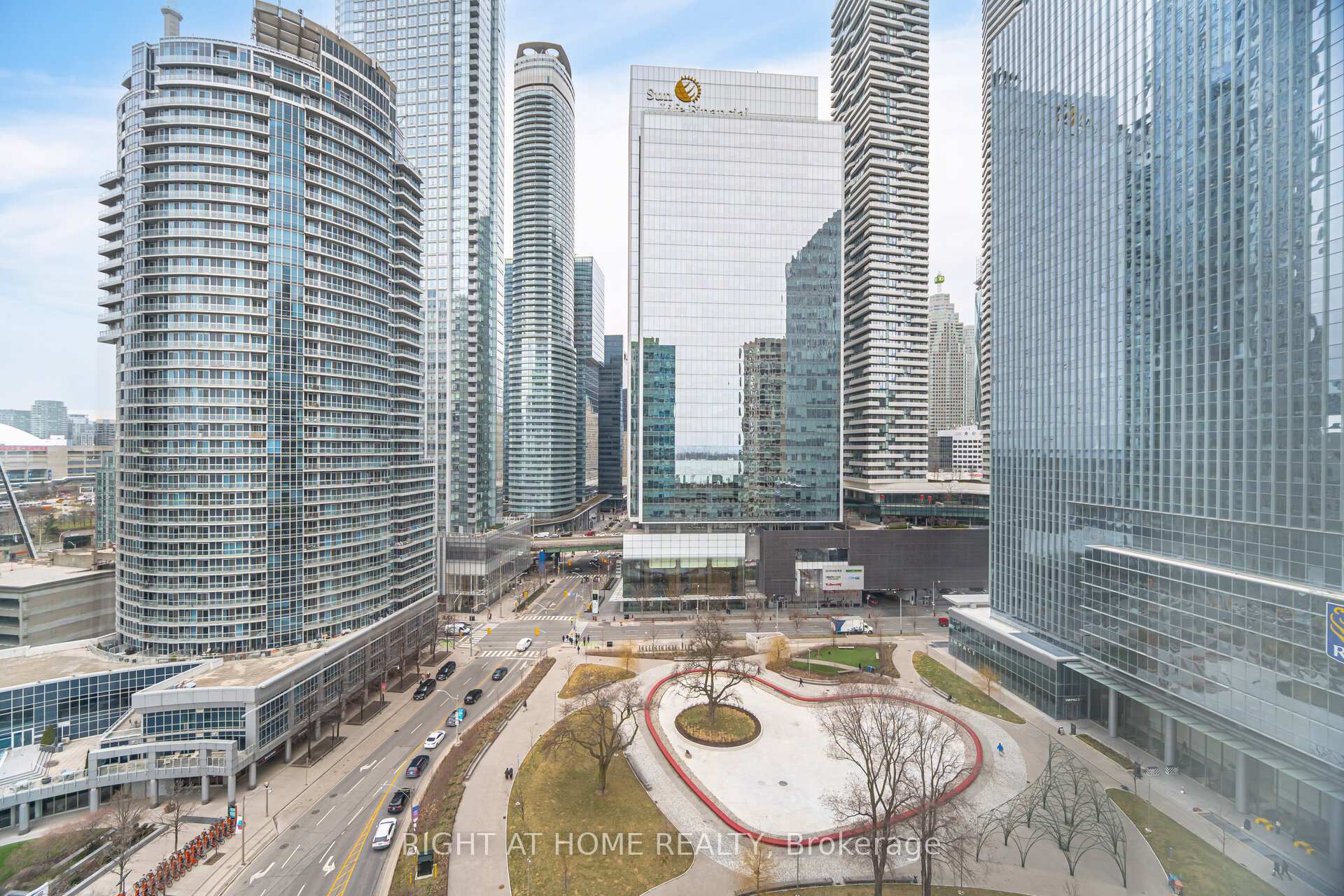 Photo 32 of Unit 1812, 77 Harbour Square, Toronto, Waterfront Communities — HOMEH