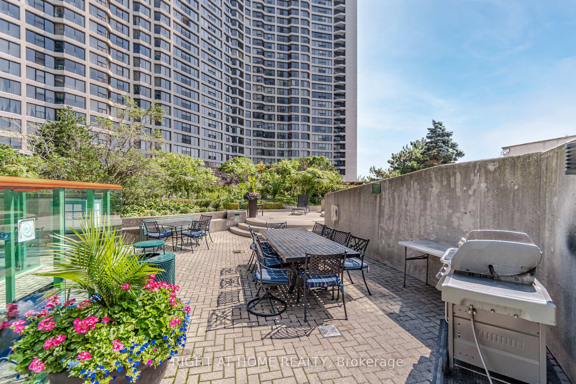 Photo 46 of Unit 1812, 77 Harbour Square, Toronto, Waterfront Communities — HOMEH