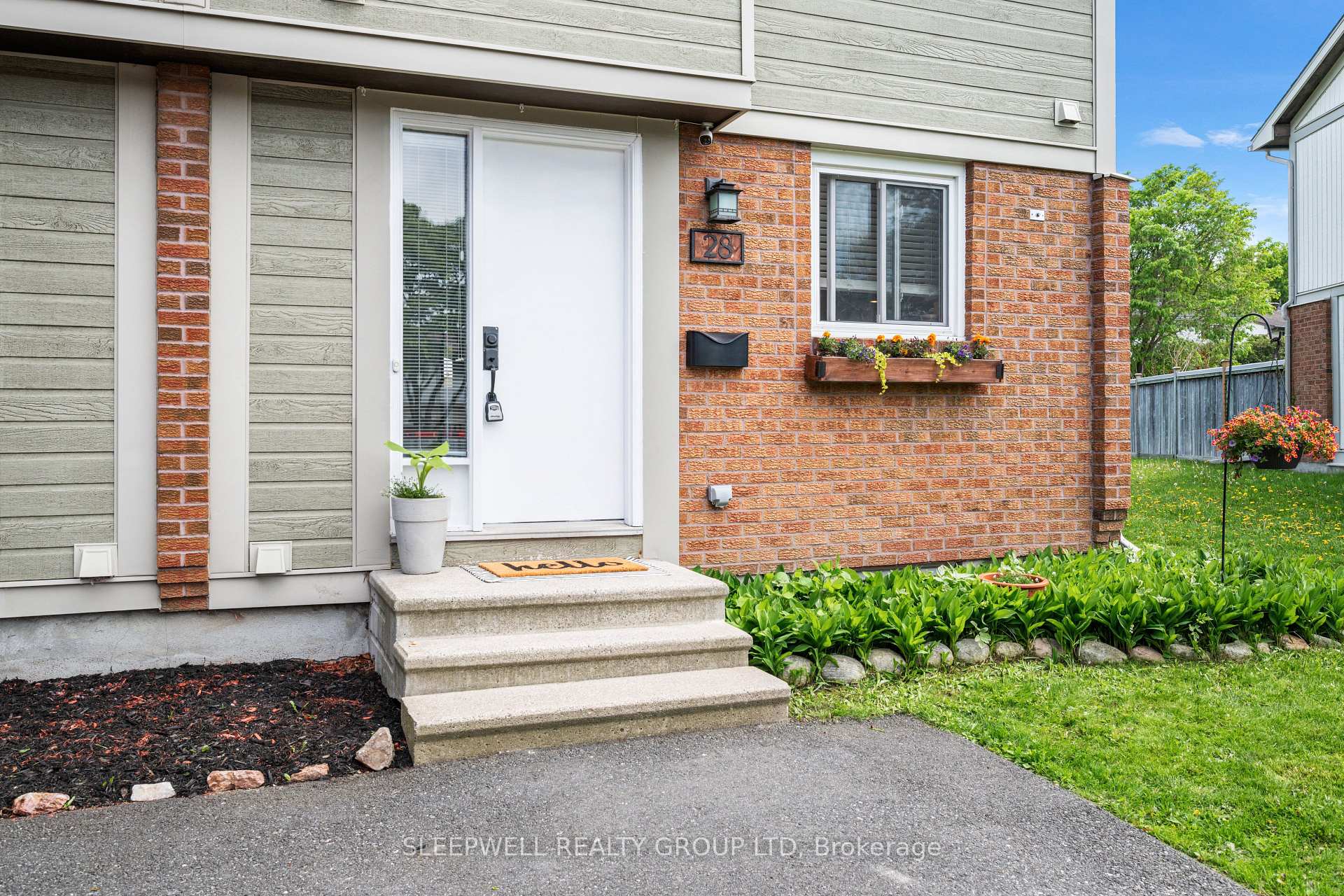 Photo 3 of Unit 82, 28 Barrow Crescent, Ottawa, Kanata - Katimavik — HOMEH
