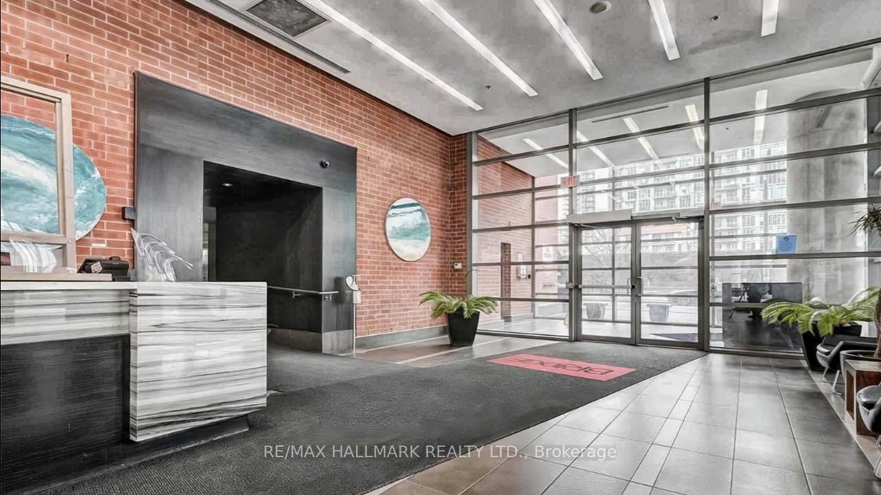 Photo 4 of Unit 721, 38 Joe Shuster Way, Toronto, Niagara — HOMEH