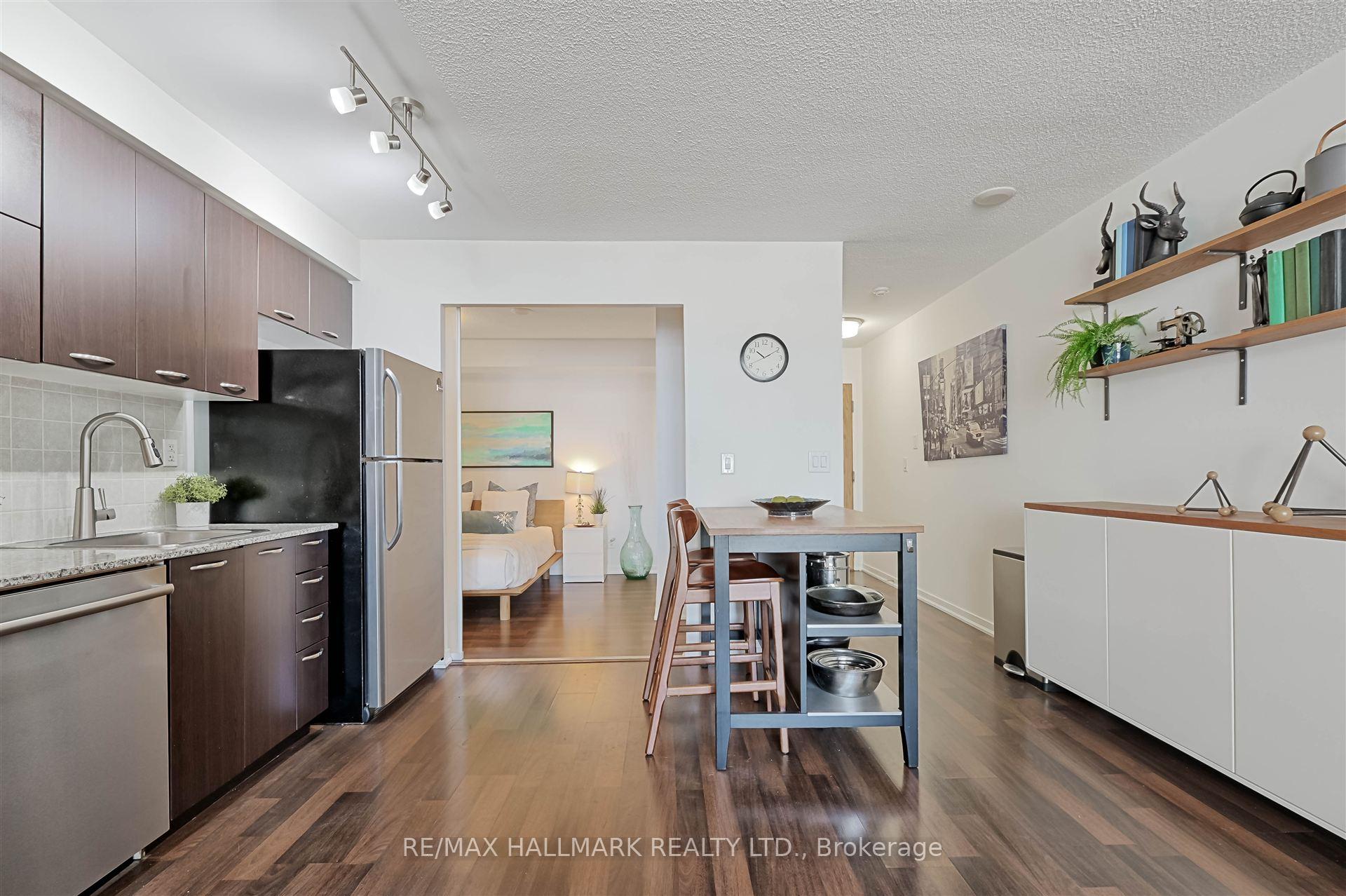 Photo 13 of Unit 721, 38 Joe Shuster Way, Toronto, Niagara — HOMEH
