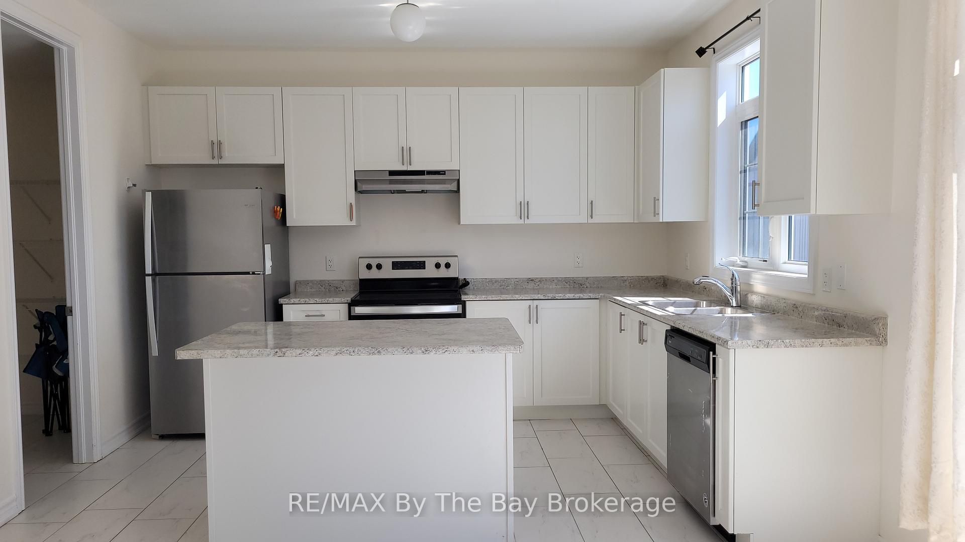 Photo 2 of 218 Roy Drive, Clearview, Stayner — HOMEH