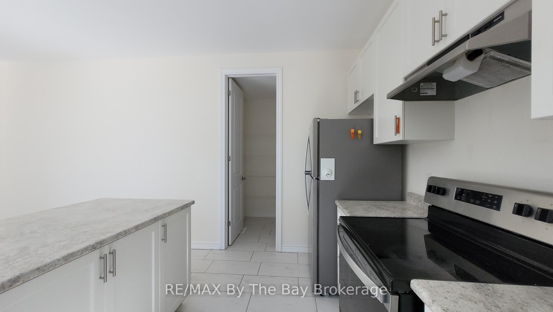 Photo 3 of 218 Roy Drive, Clearview, Stayner — HOMEH