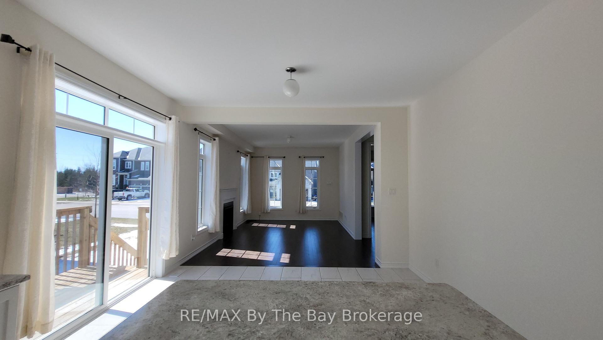 Photo 12 of 218 Roy Drive, Clearview, Stayner — HOMEH