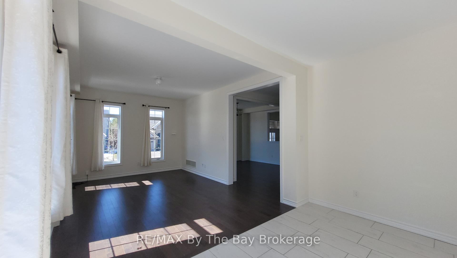 Photo 9 of 218 Roy Drive, Clearview, Stayner — HOMEH