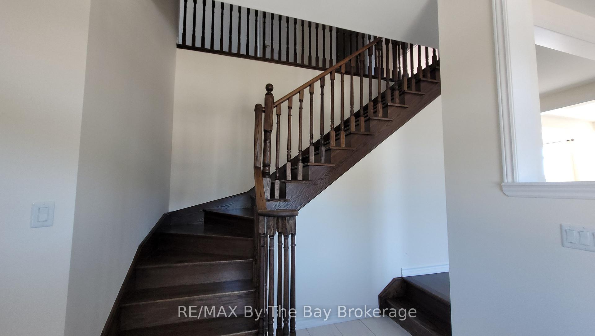 Photo 18 of 218 Roy Drive, Clearview, Stayner — HOMEH