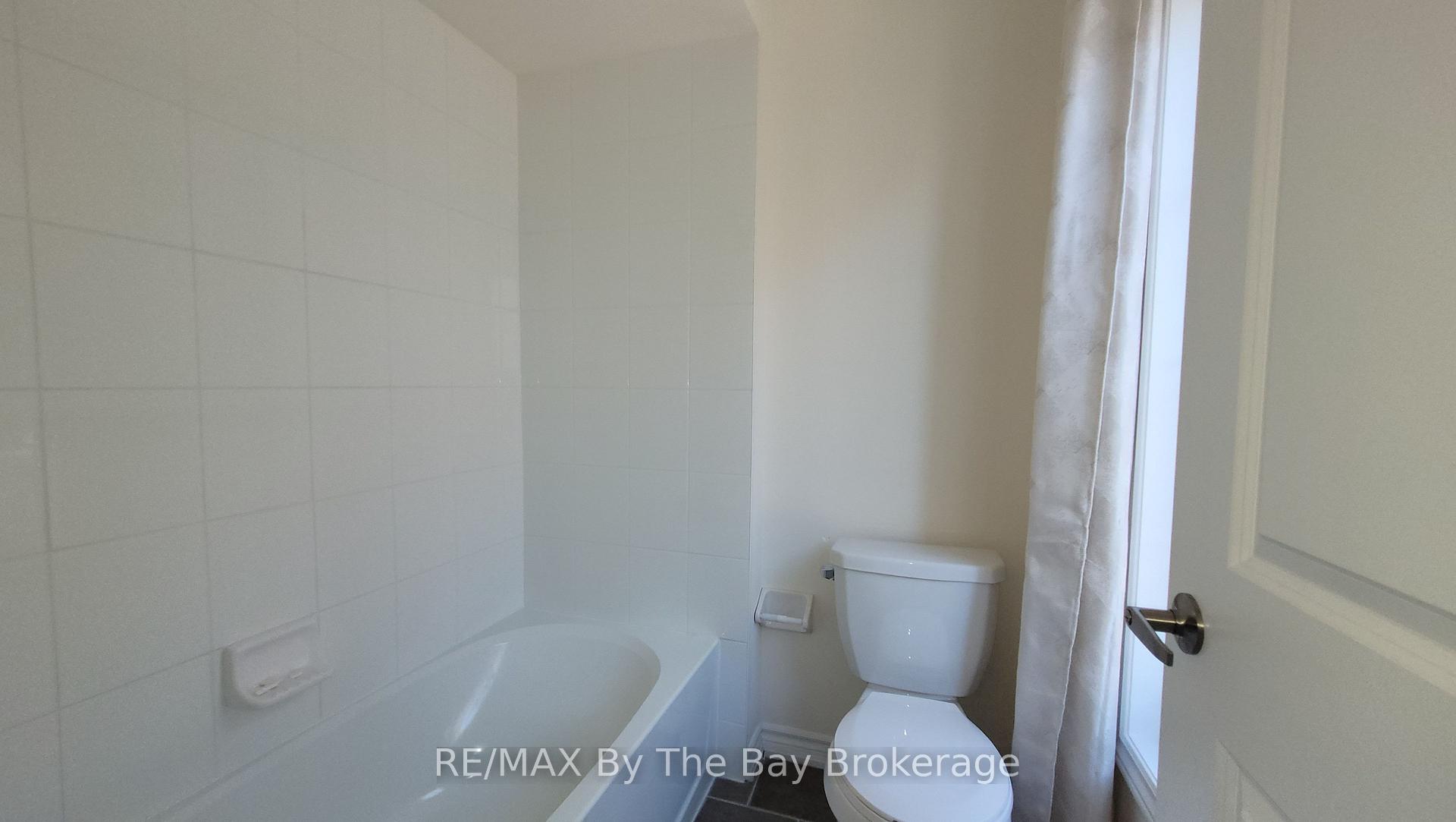 Photo 24 of 218 Roy Drive, Clearview, Stayner — HOMEH