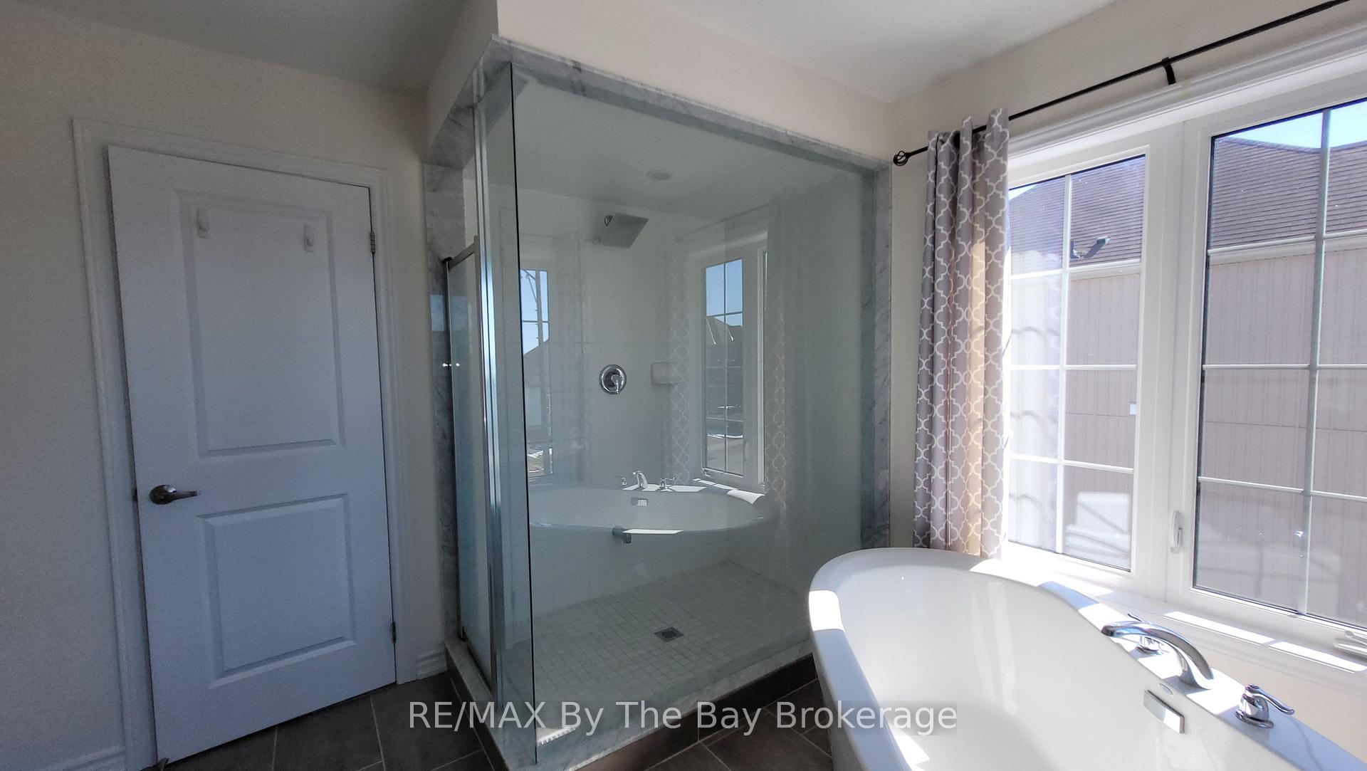 Photo 23 of 218 Roy Drive, Clearview, Stayner — HOMEH