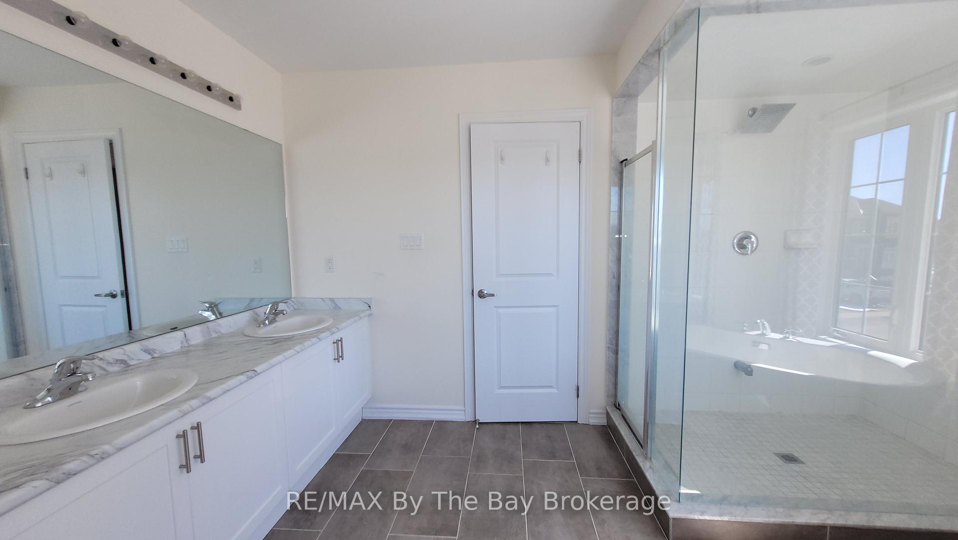 Photo 22 of 218 Roy Drive, Clearview, Stayner — HOMEH