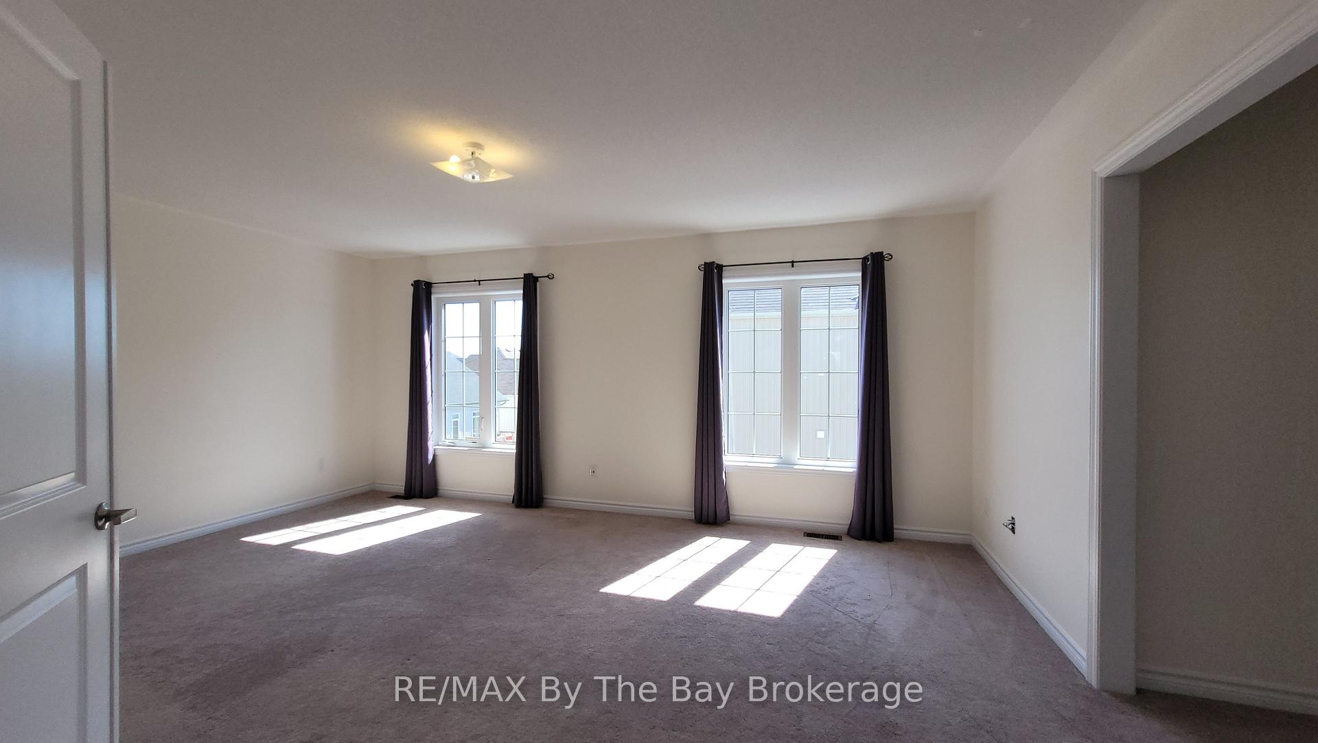 Photo 35 of 218 Roy Drive, Clearview, Stayner — HOMEH