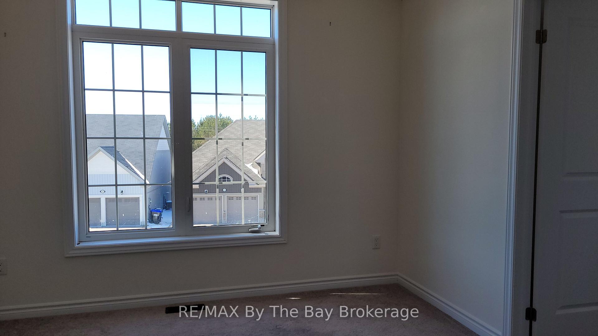 Photo 32 of 218 Roy Drive, Clearview, Stayner — HOMEH