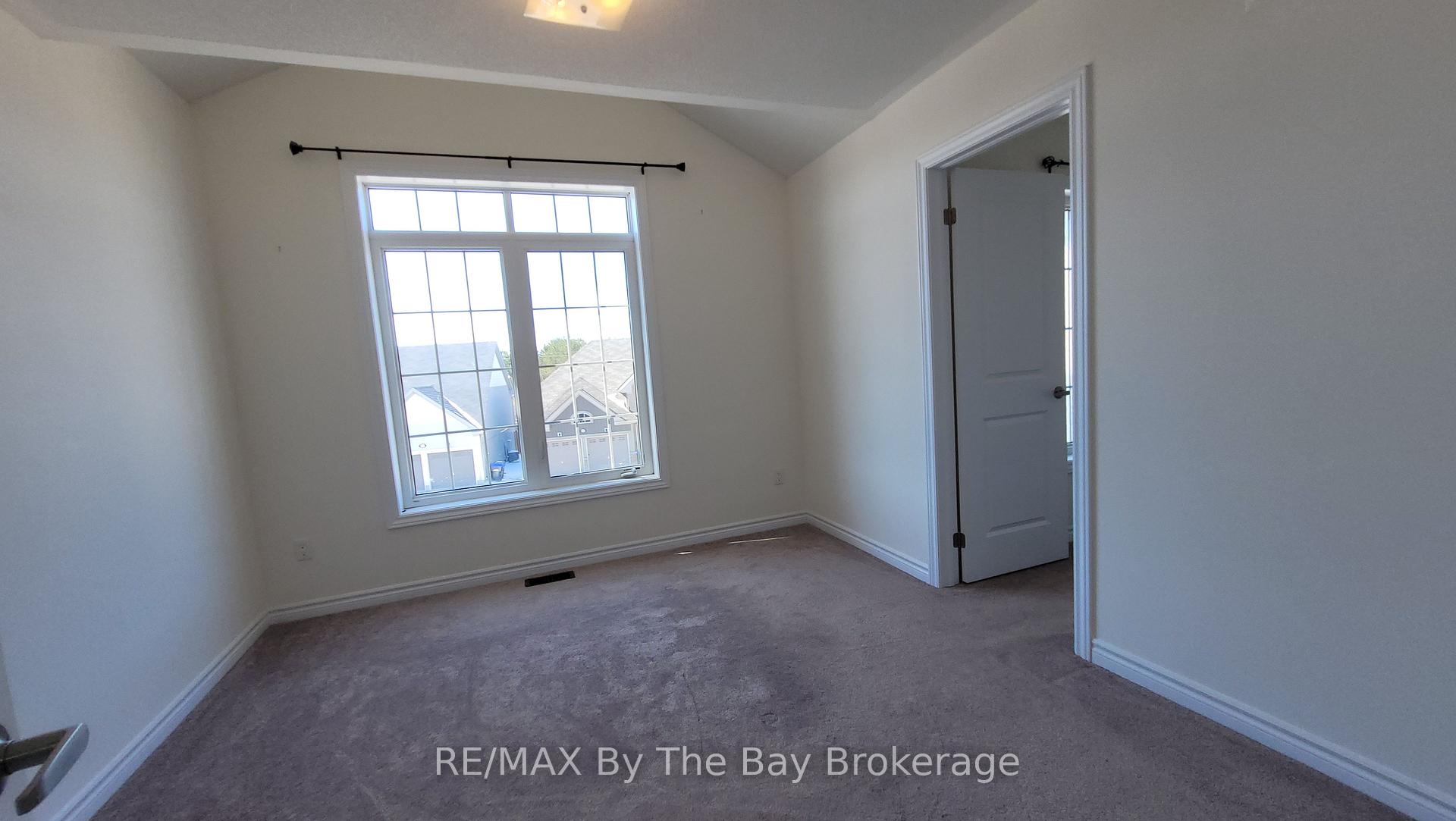 Photo 37 of 218 Roy Drive, Clearview, Stayner — HOMEH
