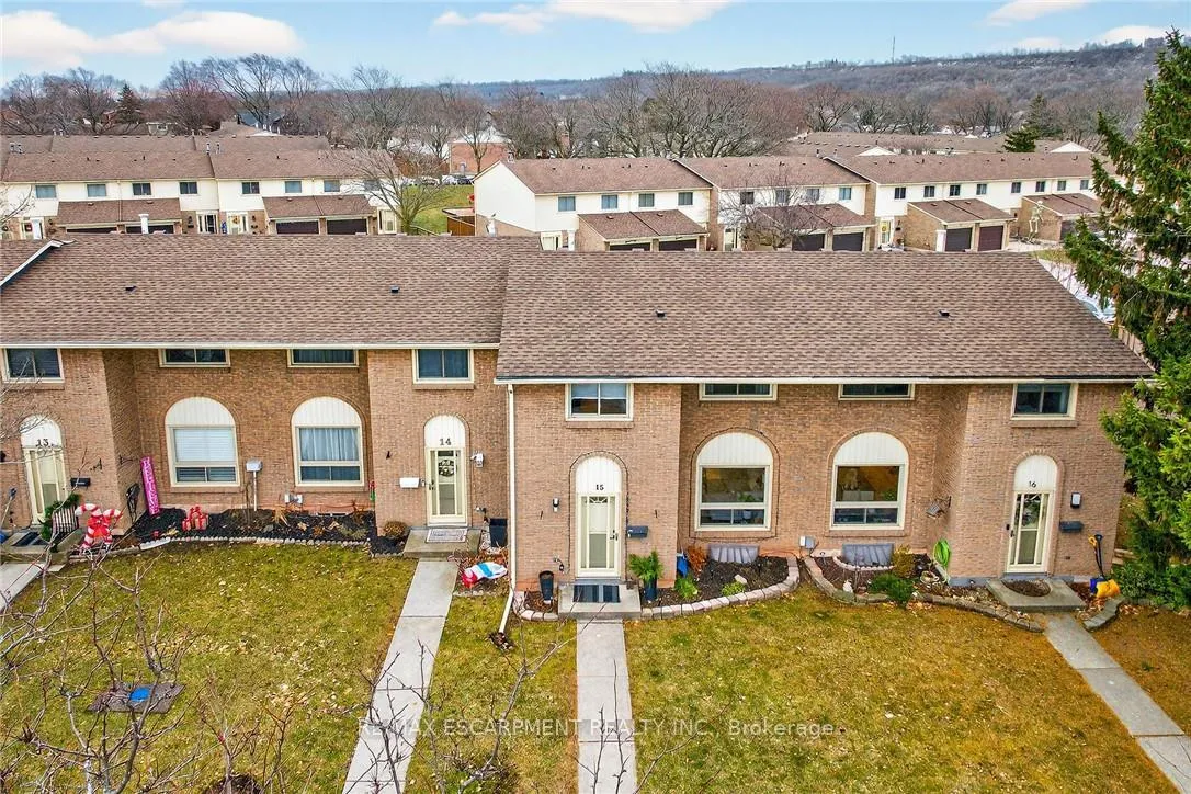 Photo 5 of Unit 15, 150 Gateshead Crescent, Hamilton, Stoney Creek — HOMEH