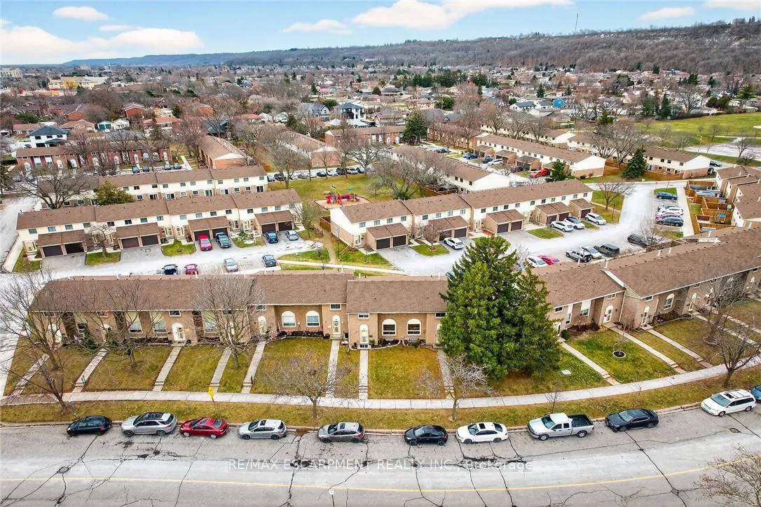 Photo 43 of Unit 15, 150 Gateshead Crescent, Hamilton, Stoney Creek — HOMEH