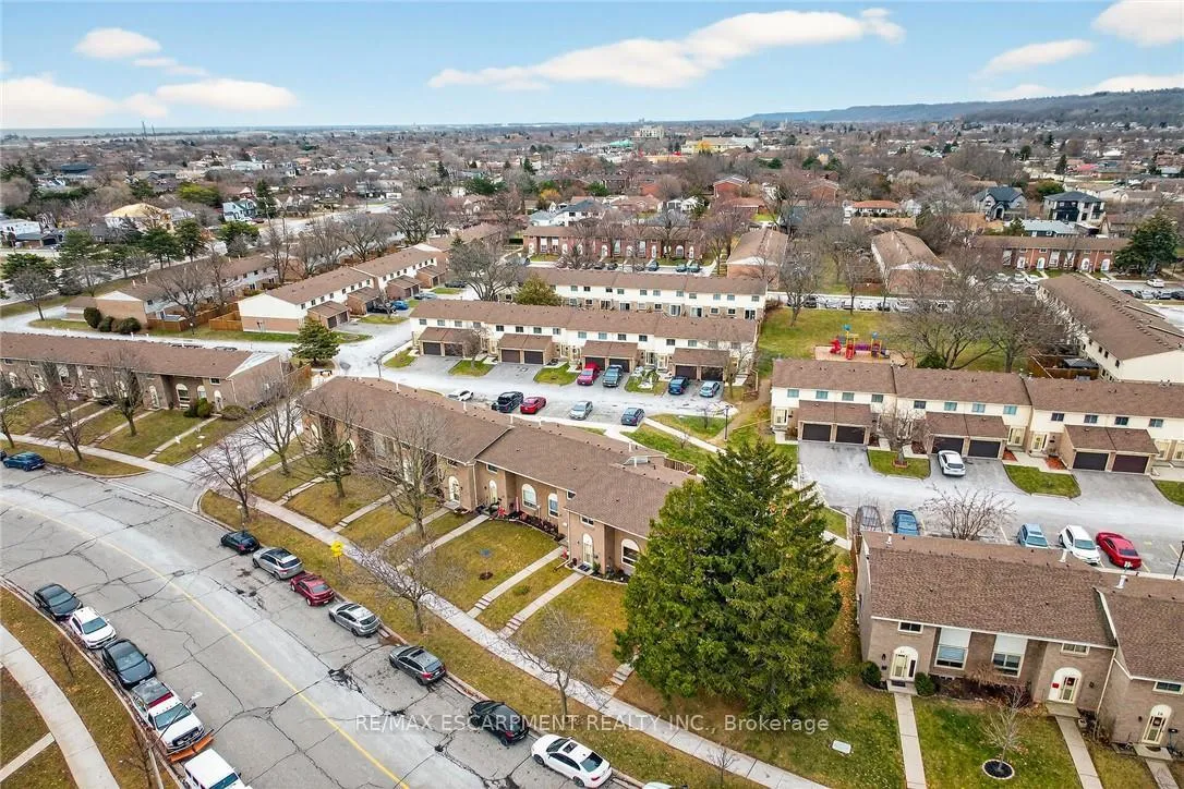 Photo 45 of Unit 15, 150 Gateshead Crescent, Hamilton, Stoney Creek — HOMEH
