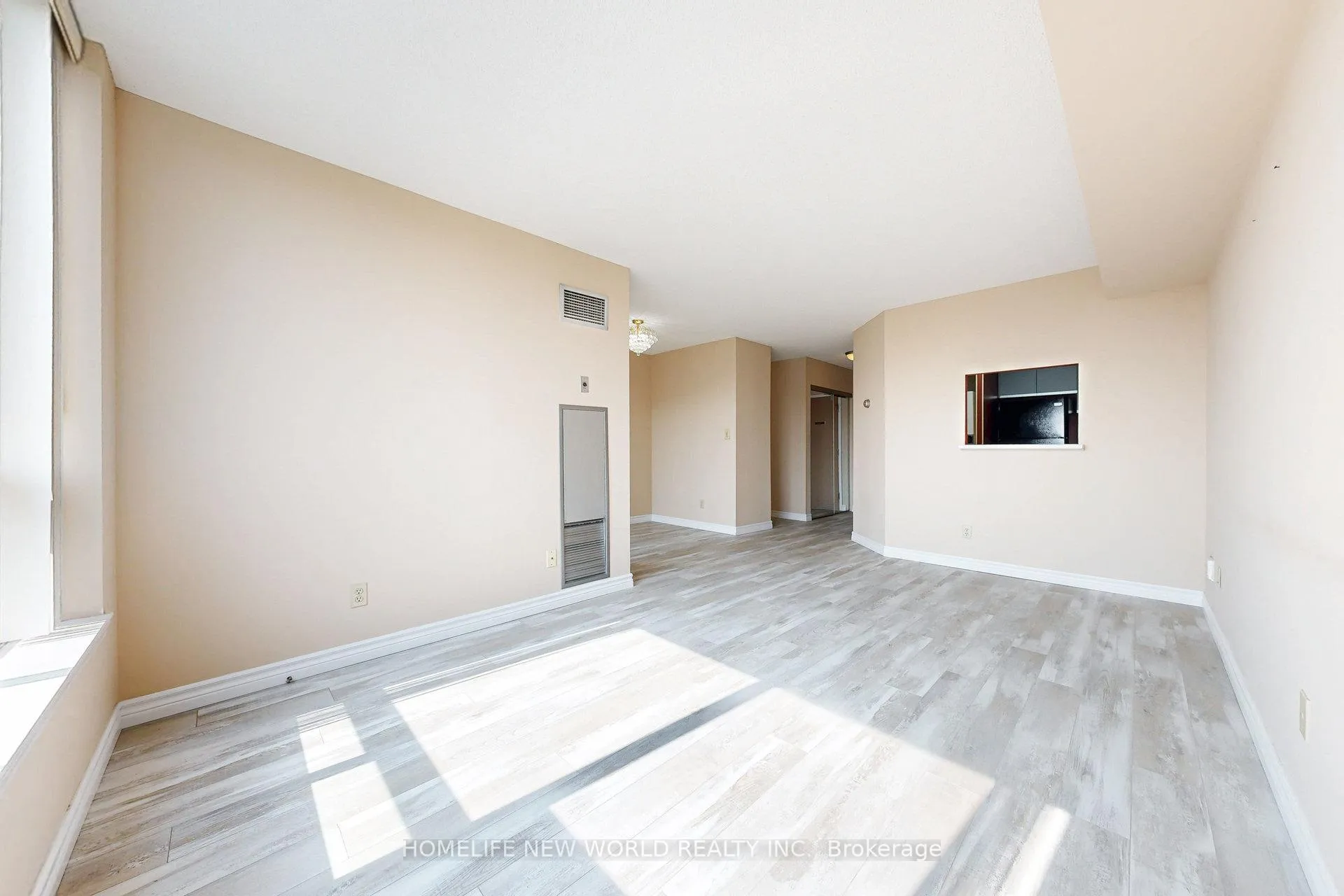 Photo 13 of Unit 706, 711 Rossland Road E, Whitby, Pringle Creek — HOMEH