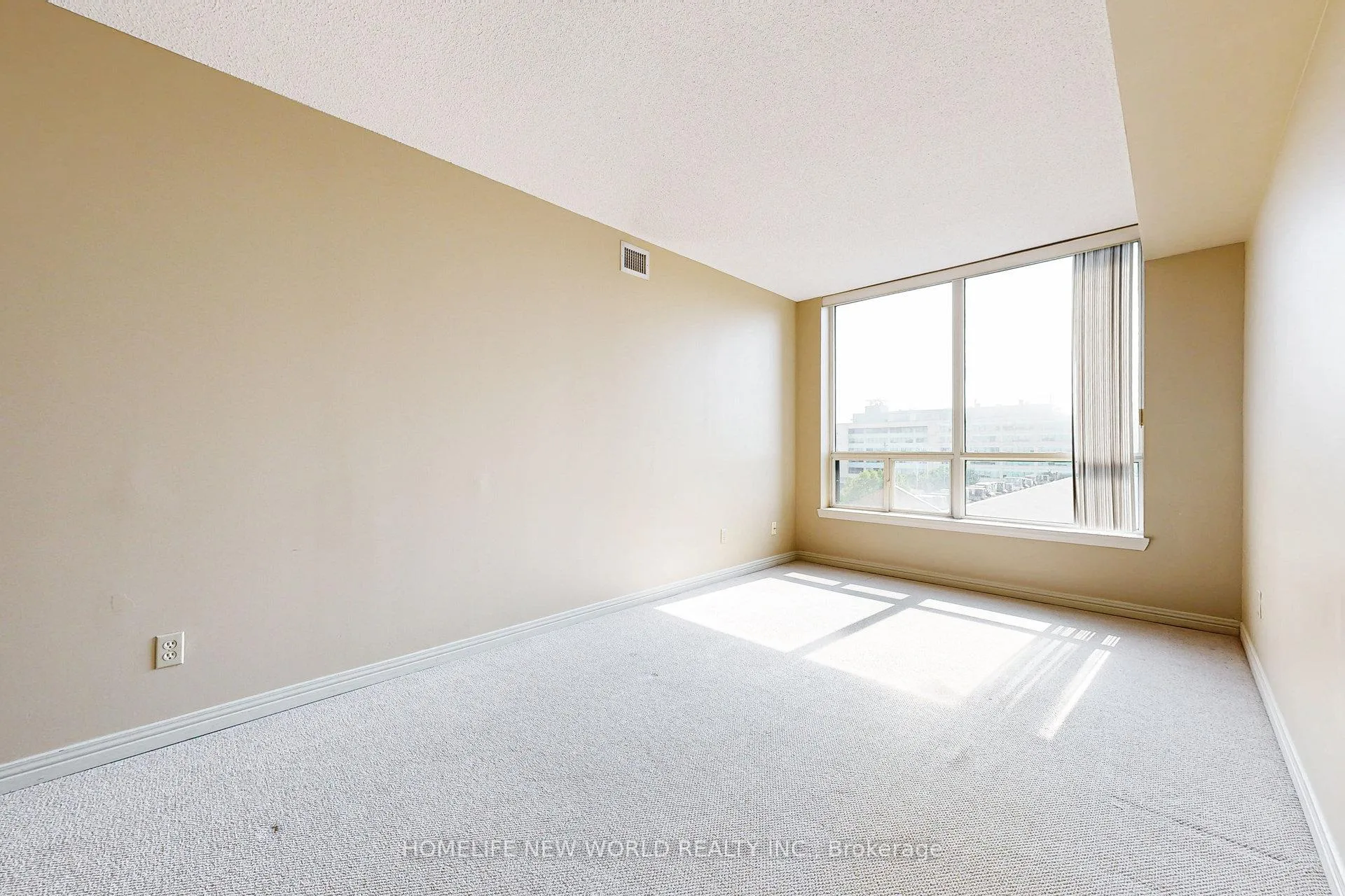Photo 25 of Unit 706, 711 Rossland Road E, Whitby, Pringle Creek — HOMEH