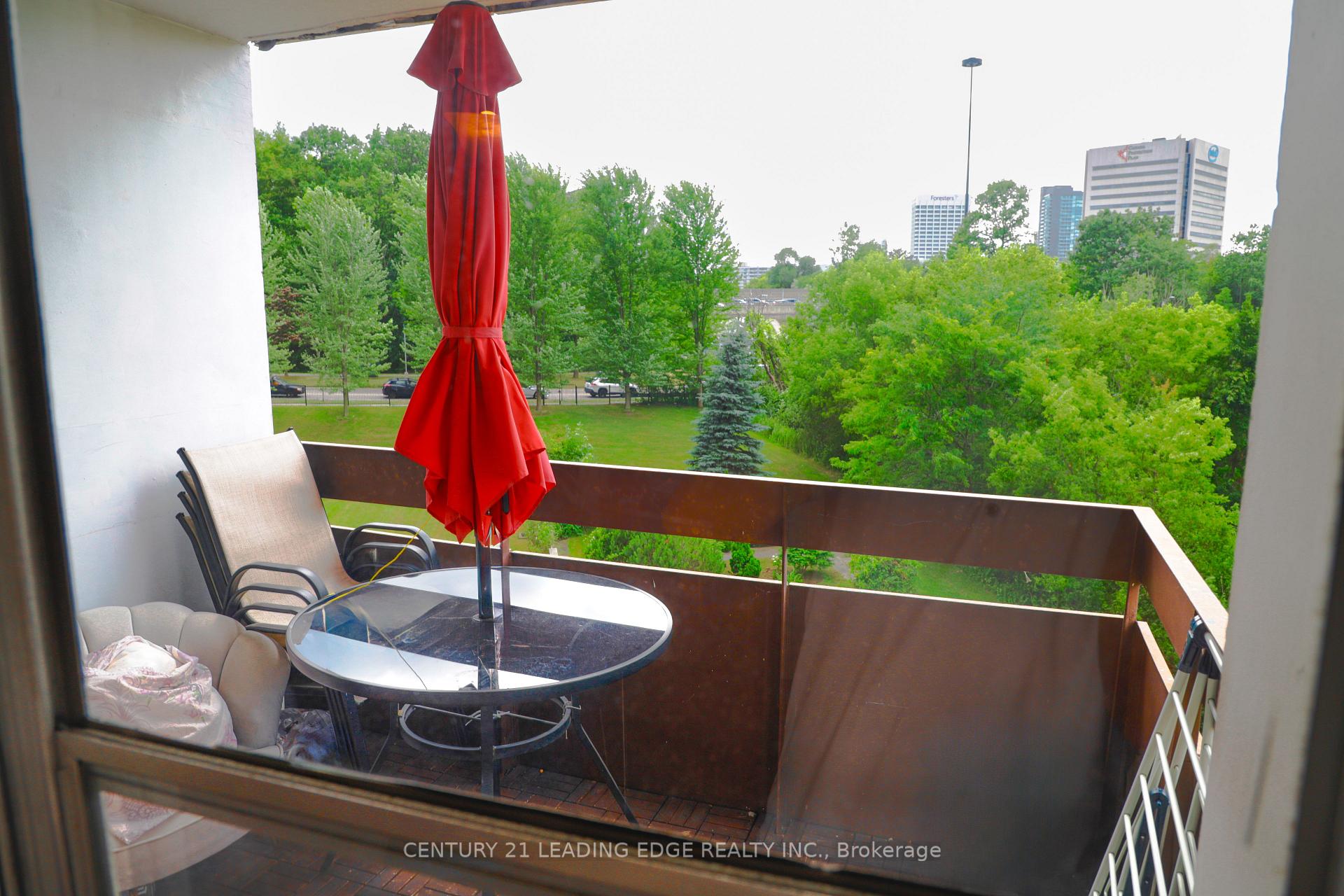 Photo 6 of Unit 617, 10 Edgecliff Golfway, Toronto, Flemingdon Park — HOMEH