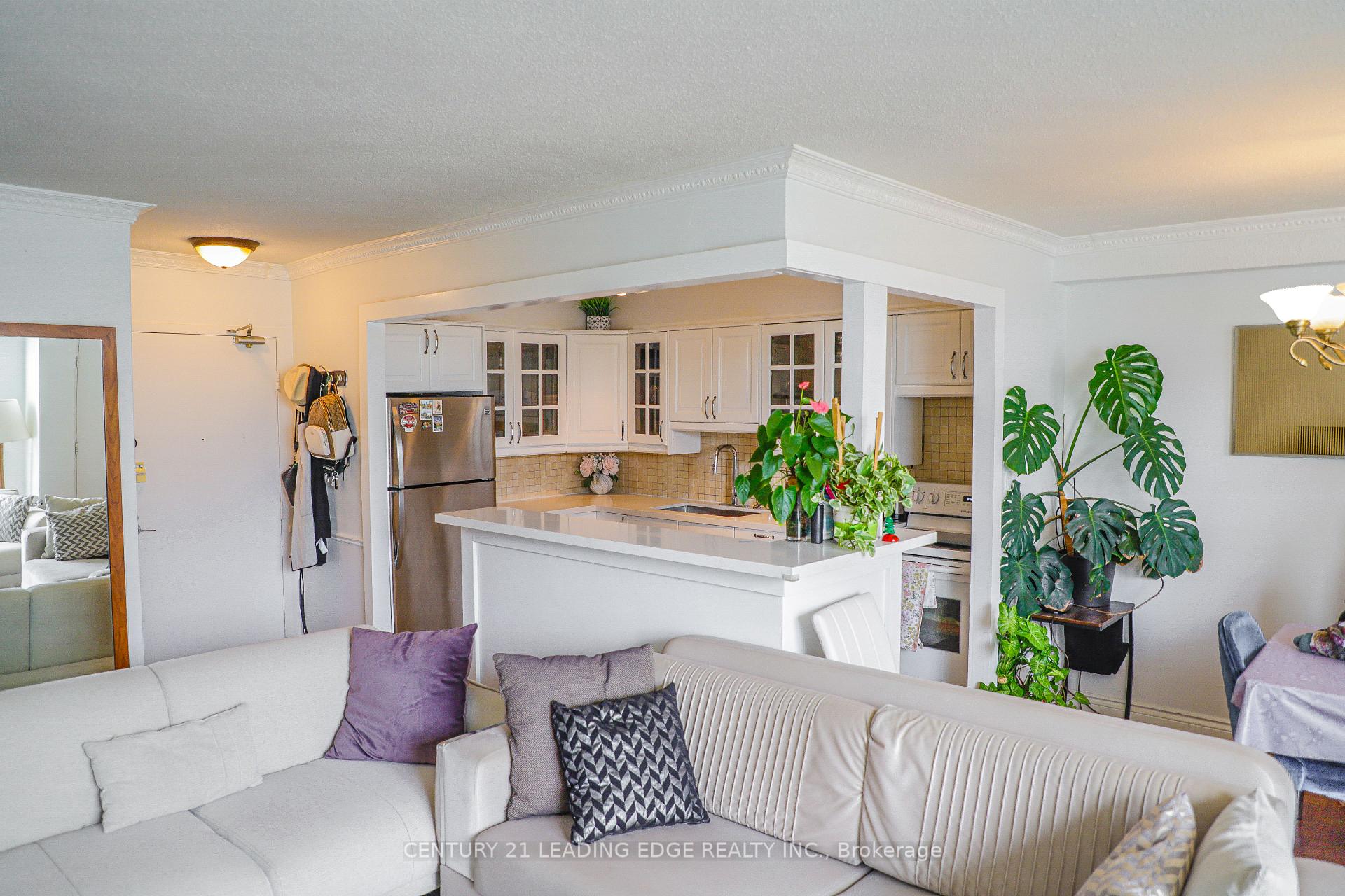 Photo 11 of Unit 617, 10 Edgecliff Golfway, Toronto, Flemingdon Park — HOMEH