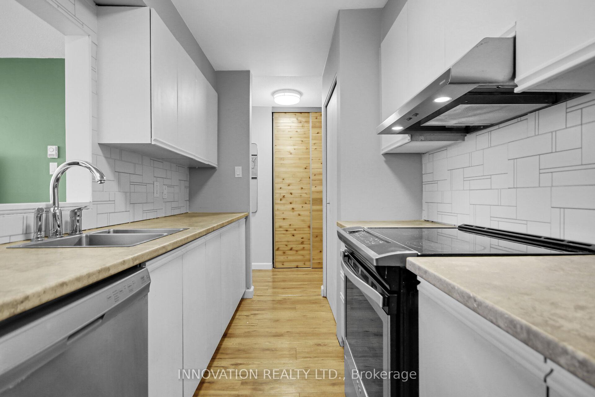 Photo 6 of Unit 302, 216 Viewmount Drive, Ottawa, Borden Farm/Stewart Farm/Carleton Heights/Parkwood Hills — HOMEH