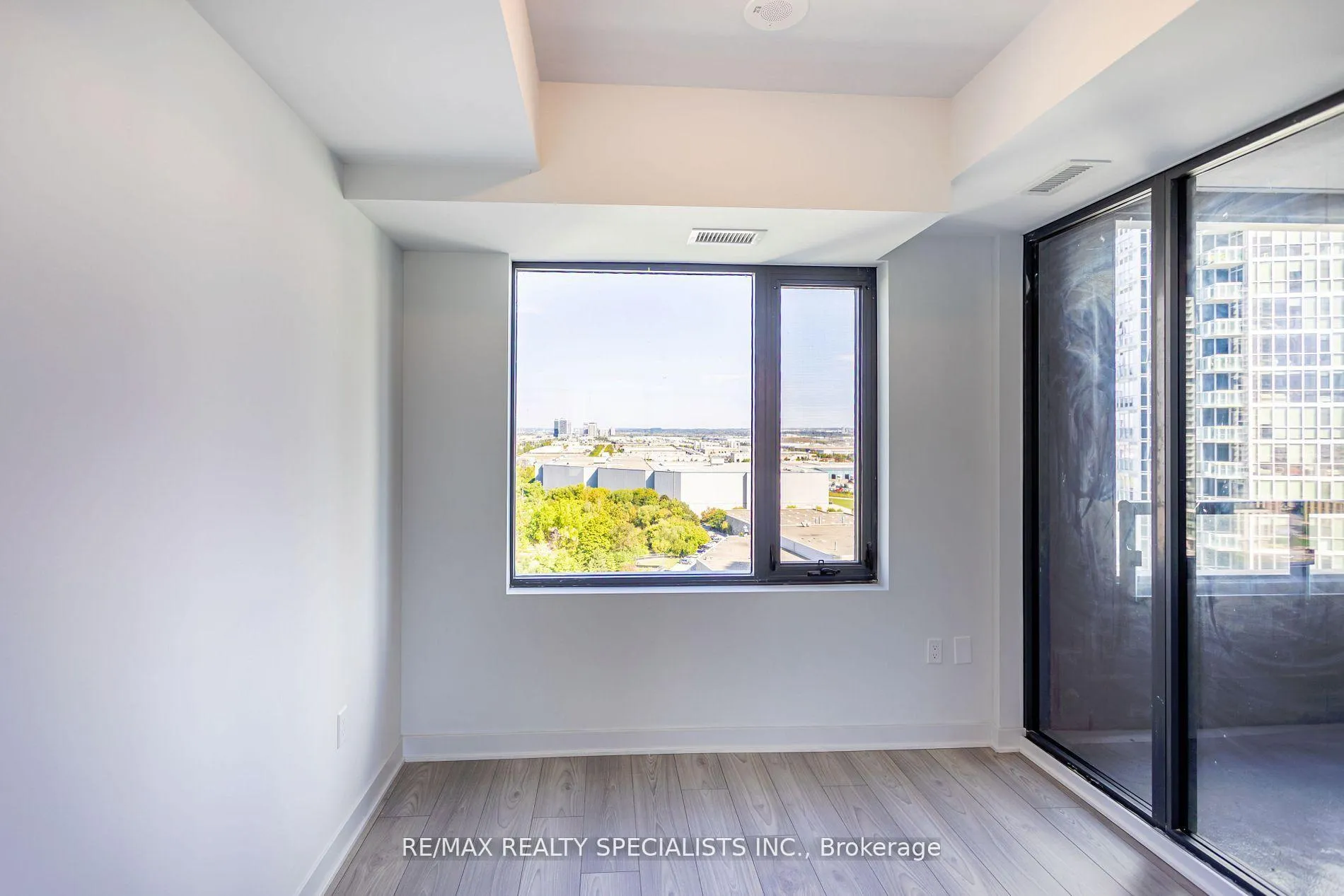 Photo 18 of Unit 1504, 2920 Highway 7, Vaughan, Concord — HOMEH