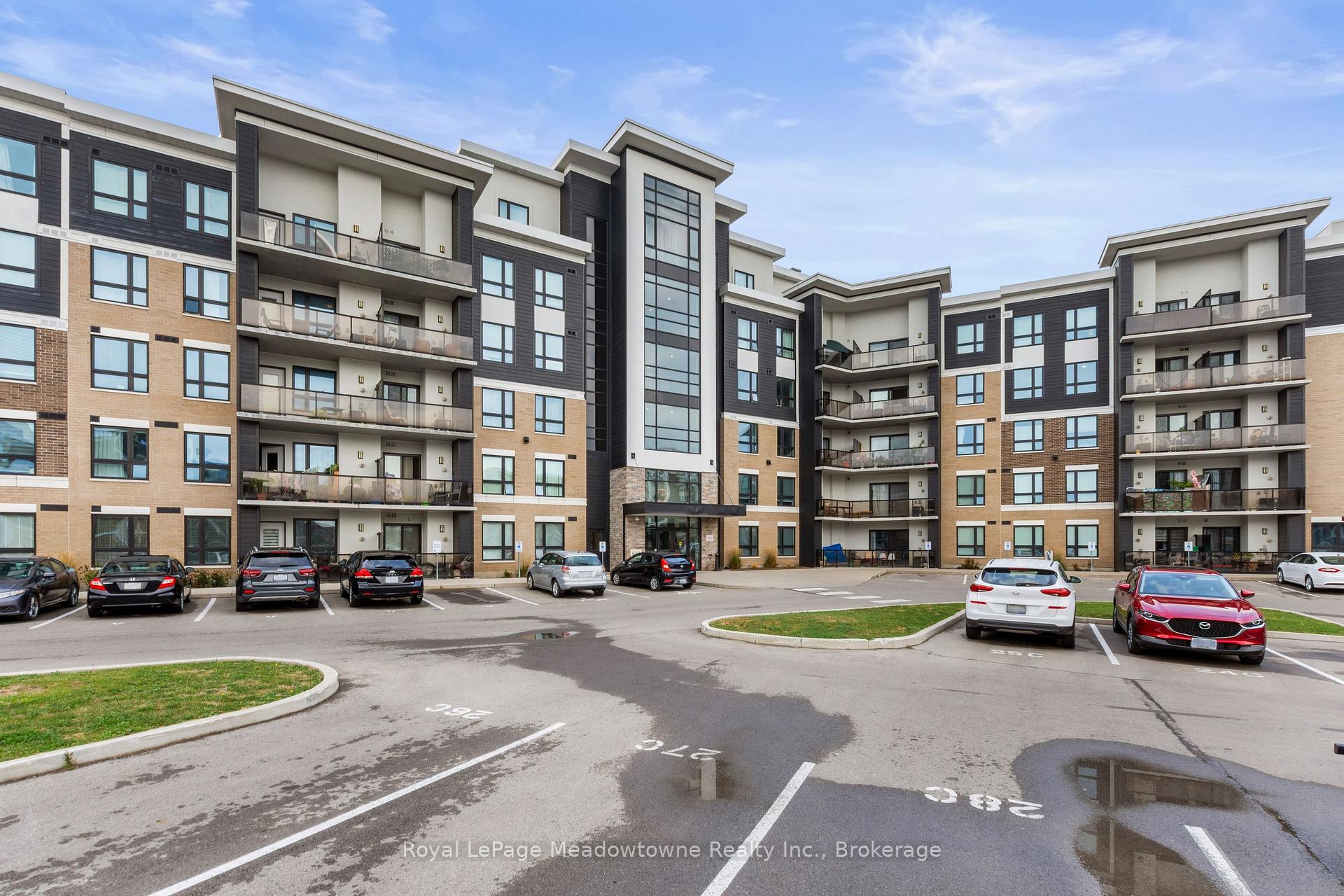 Front of Unit 511, 630 Sauve Street
