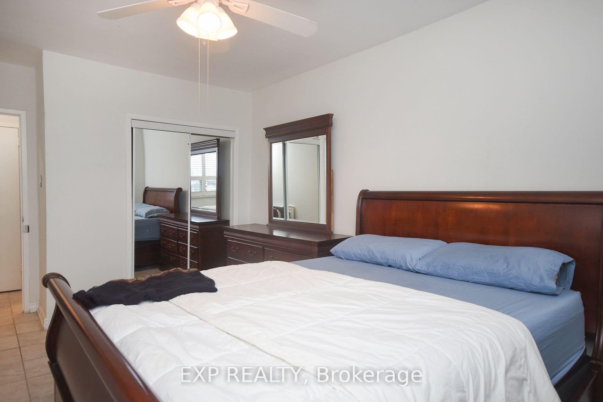Photo 11 of Unit 607, 67 Richmond Street, Richmond Hill, Mill Pond — HOMEH