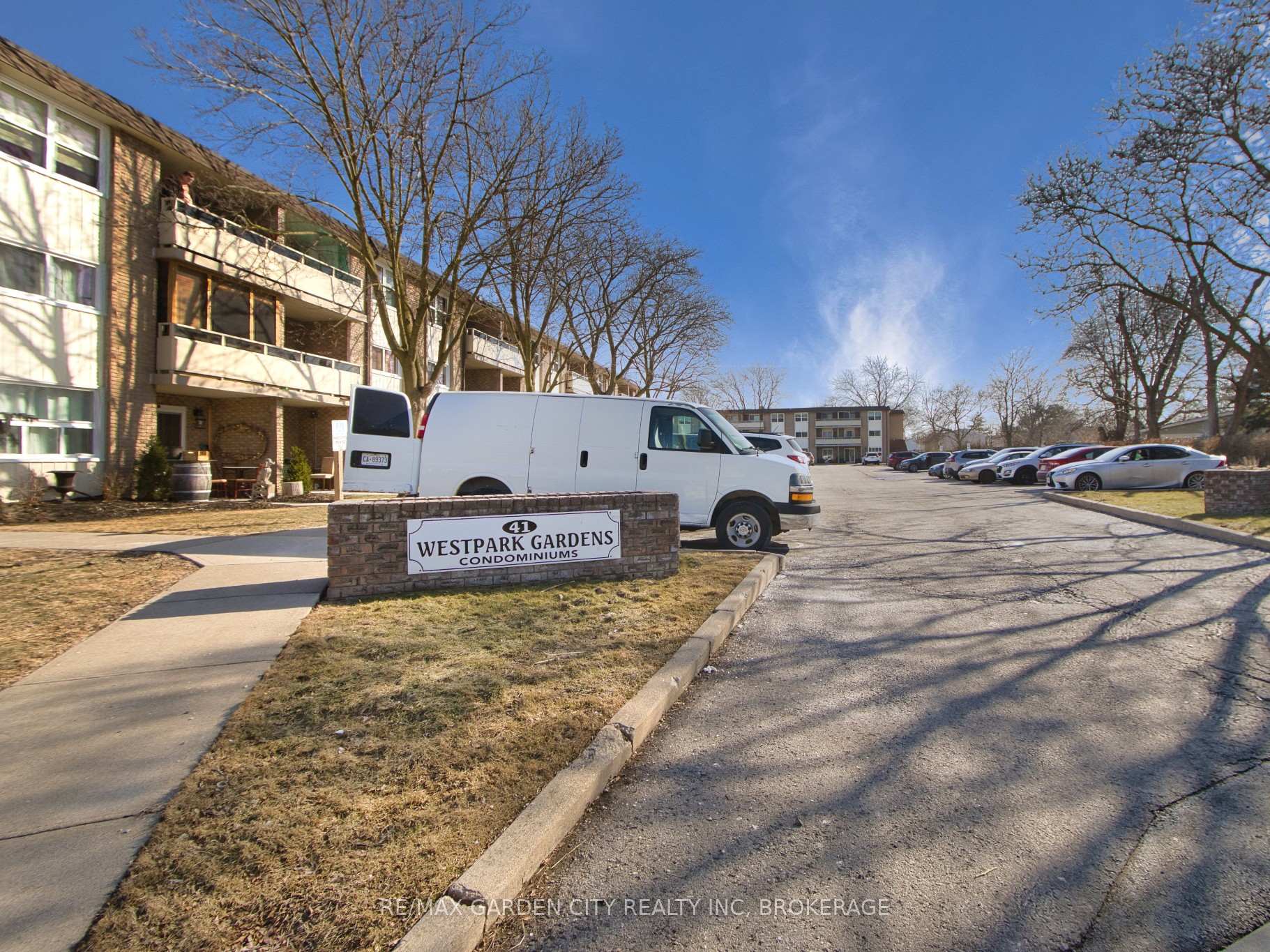 Photo 2 of Unit 312, 41 Rykert Street, St. Catharines, Western Hill — HOMEH