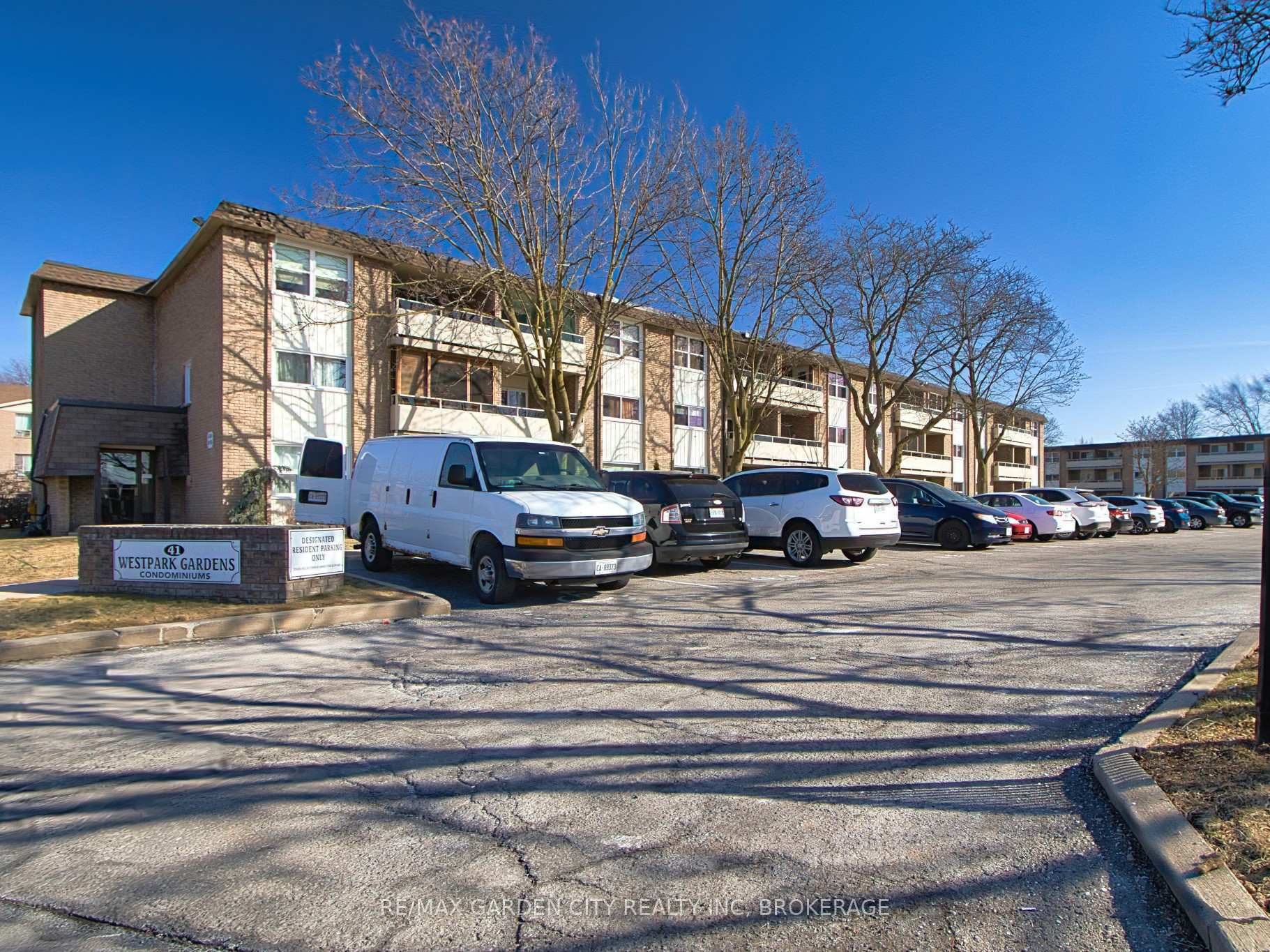Photo 3 of Unit 312, 41 Rykert Street, St. Catharines, Western Hill — HOMEH