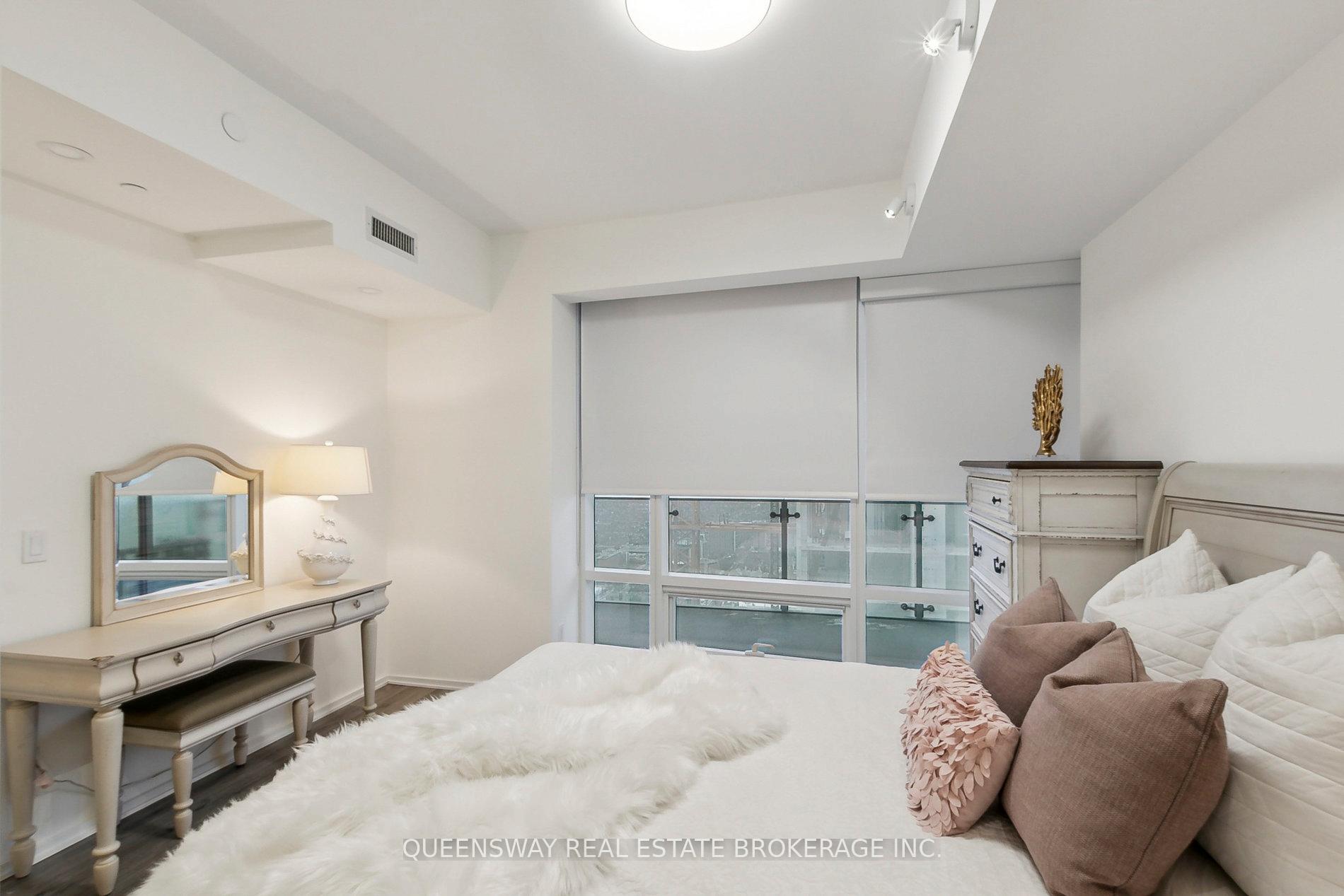 Photo 14 of Unit 6706, 1 Bloor Street, Toronto, Church-Yonge Corridor — HOMEH